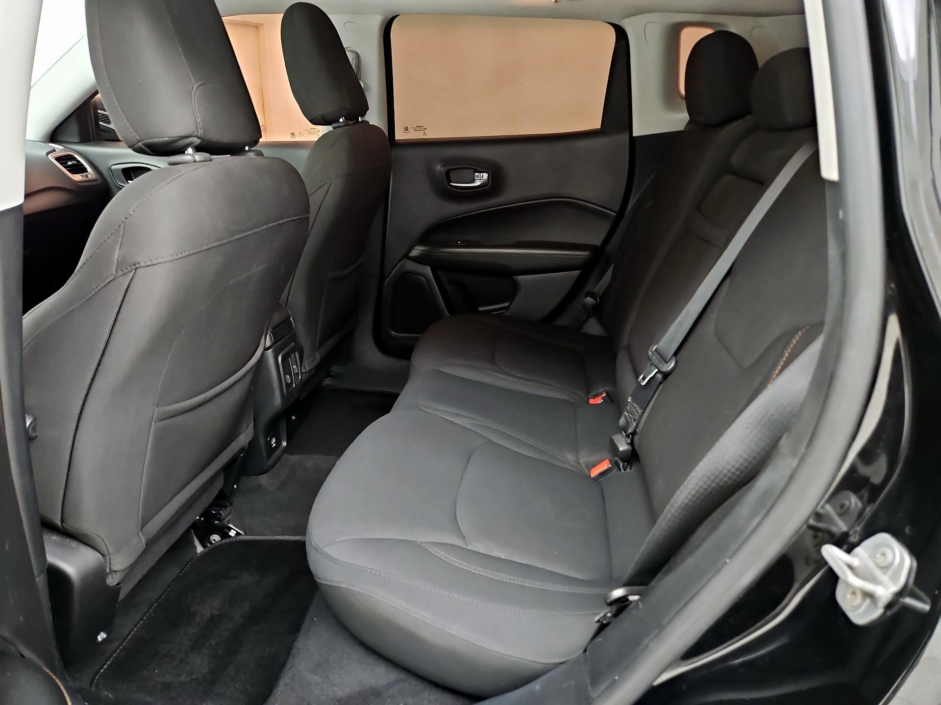 Thumbnail: 2018 Jeep Compass - 19