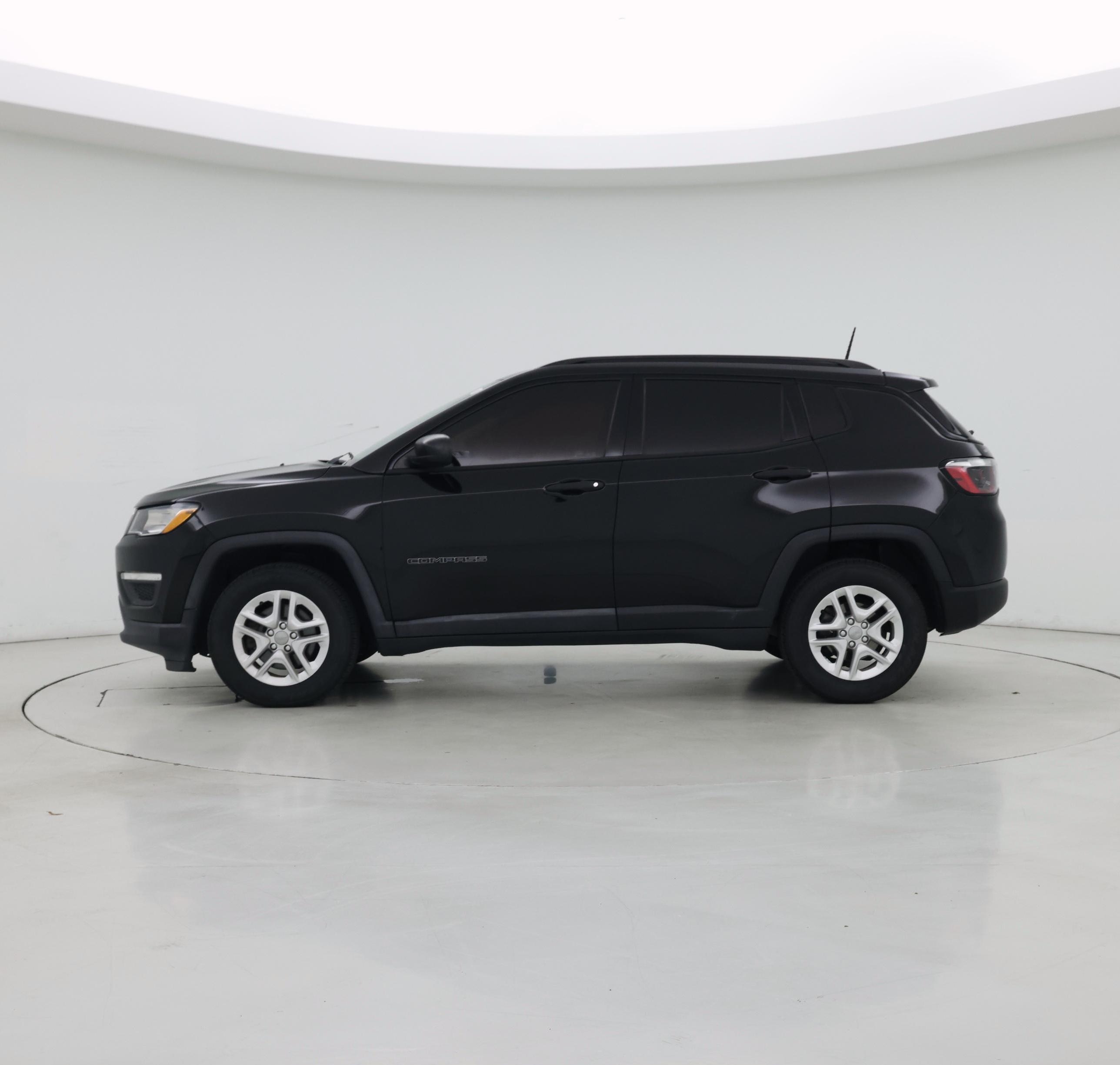 Thumbnail: 2018 Jeep Compass - 3