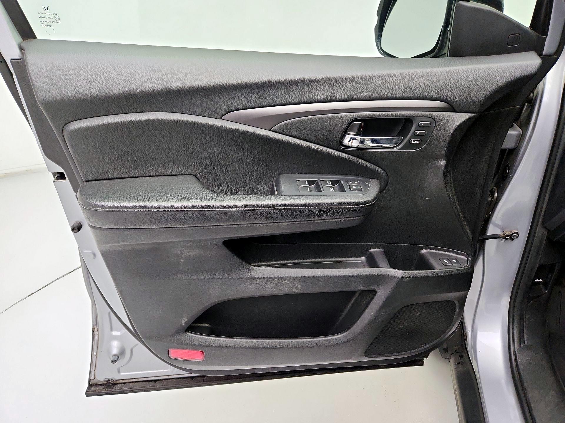 Thumbnail: 2021 Honda Passport - 12