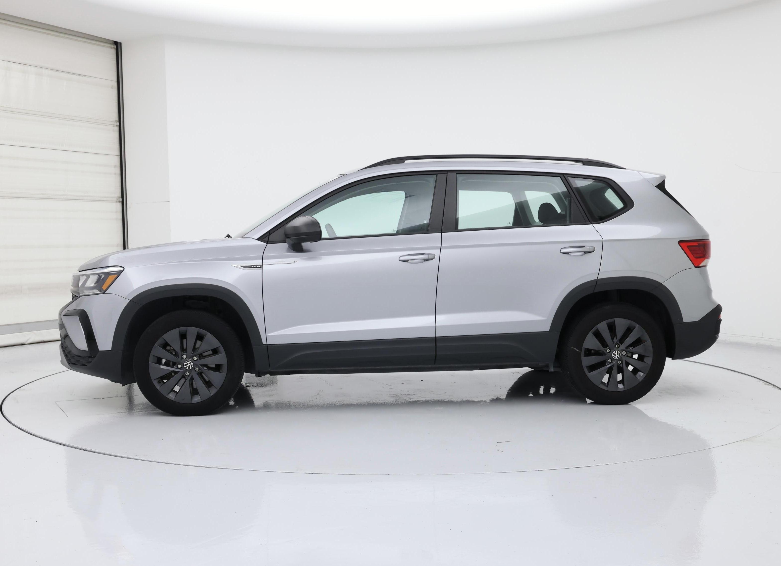 Thumbnail: 2023 Volkswagen Taos - 3