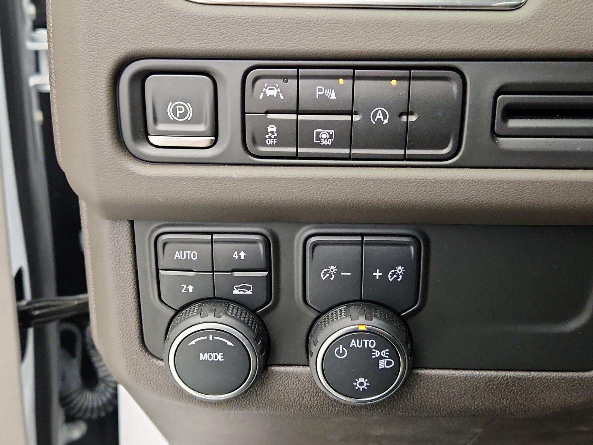 Thumbnail: 2023 Chevrolet Tahoe - 13