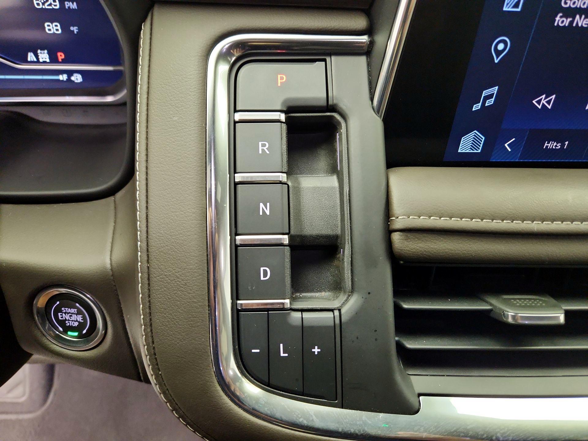 Thumbnail: 2023 Chevrolet Tahoe - 18