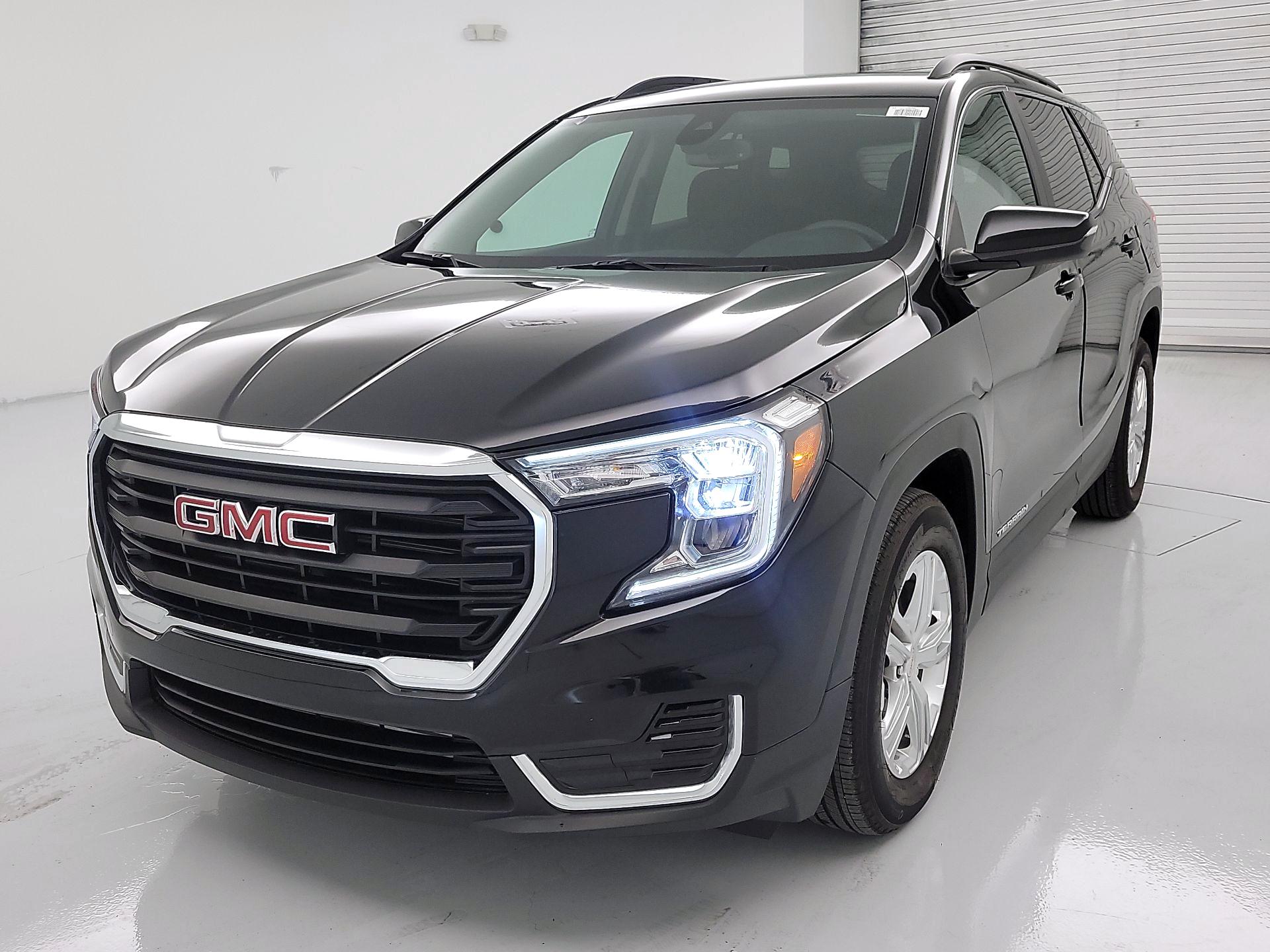 Thumbnail: 2023 GMC Terrain - 3