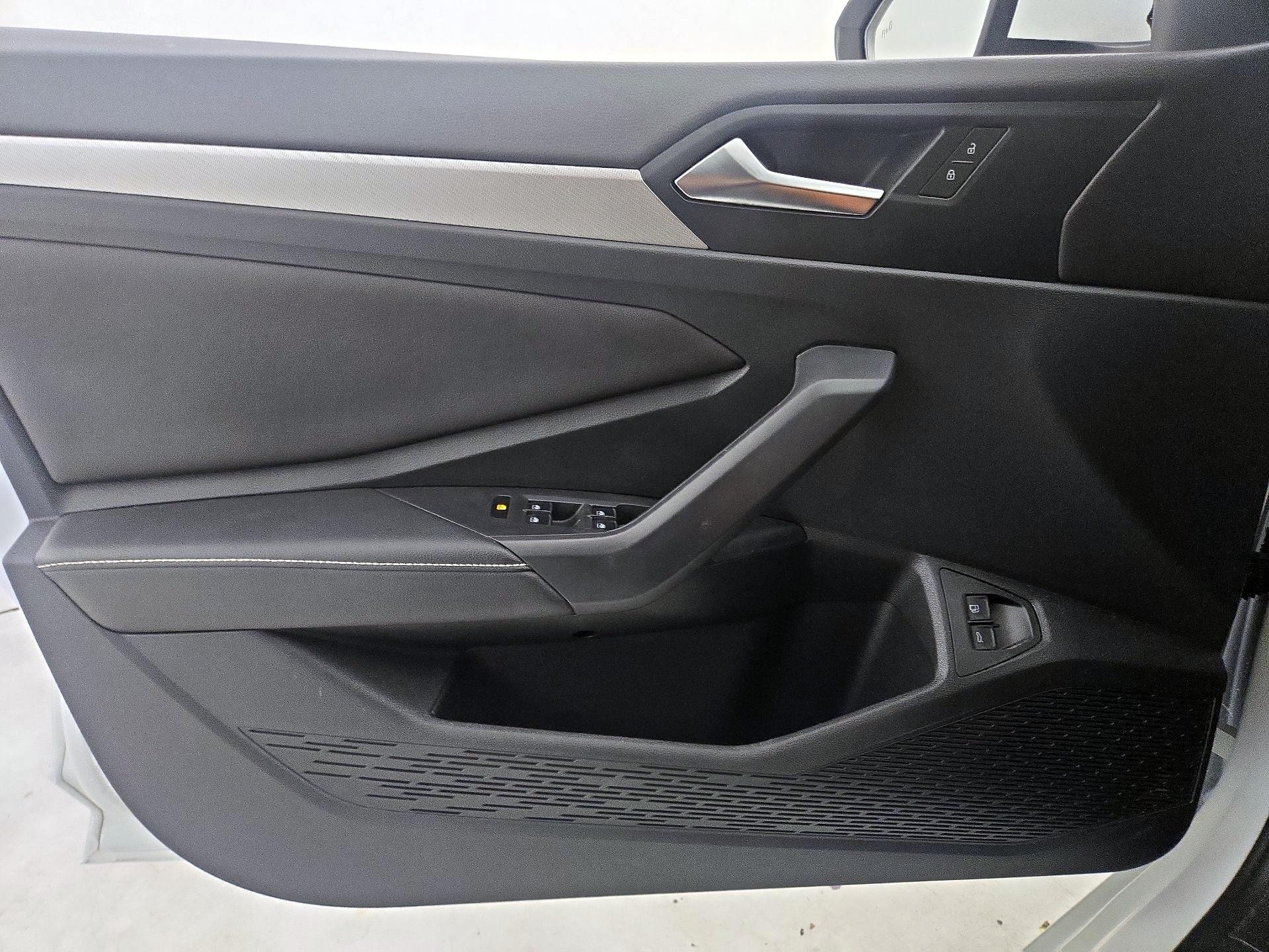 Thumbnail: 2024 Volkswagen Jetta - 12