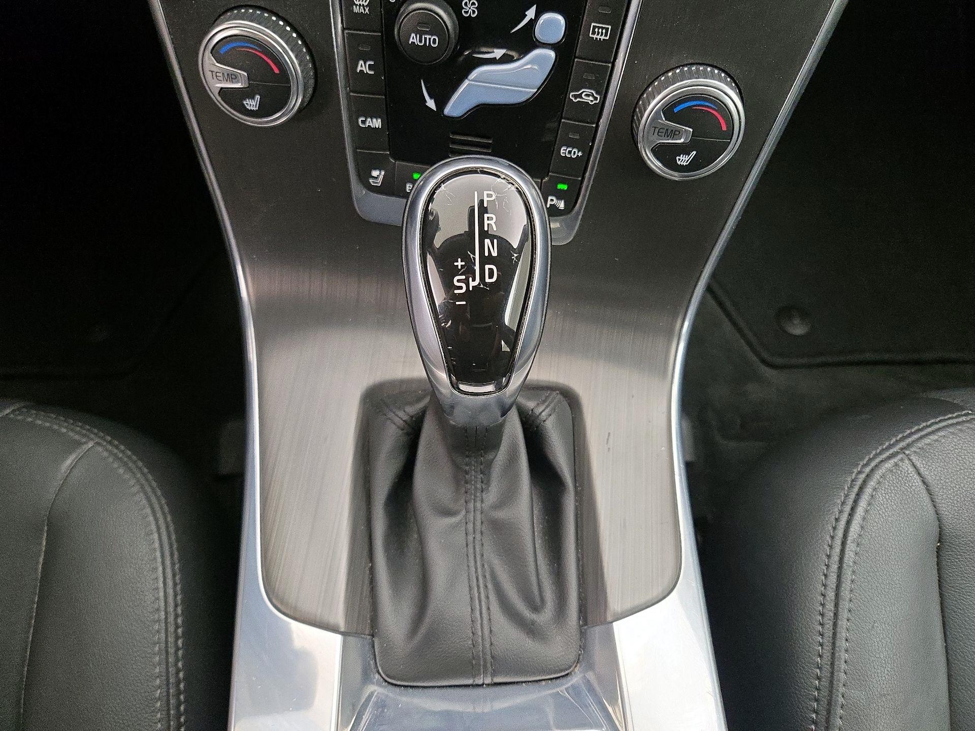 Thumbnail: 2016 Volvo S60 - 18