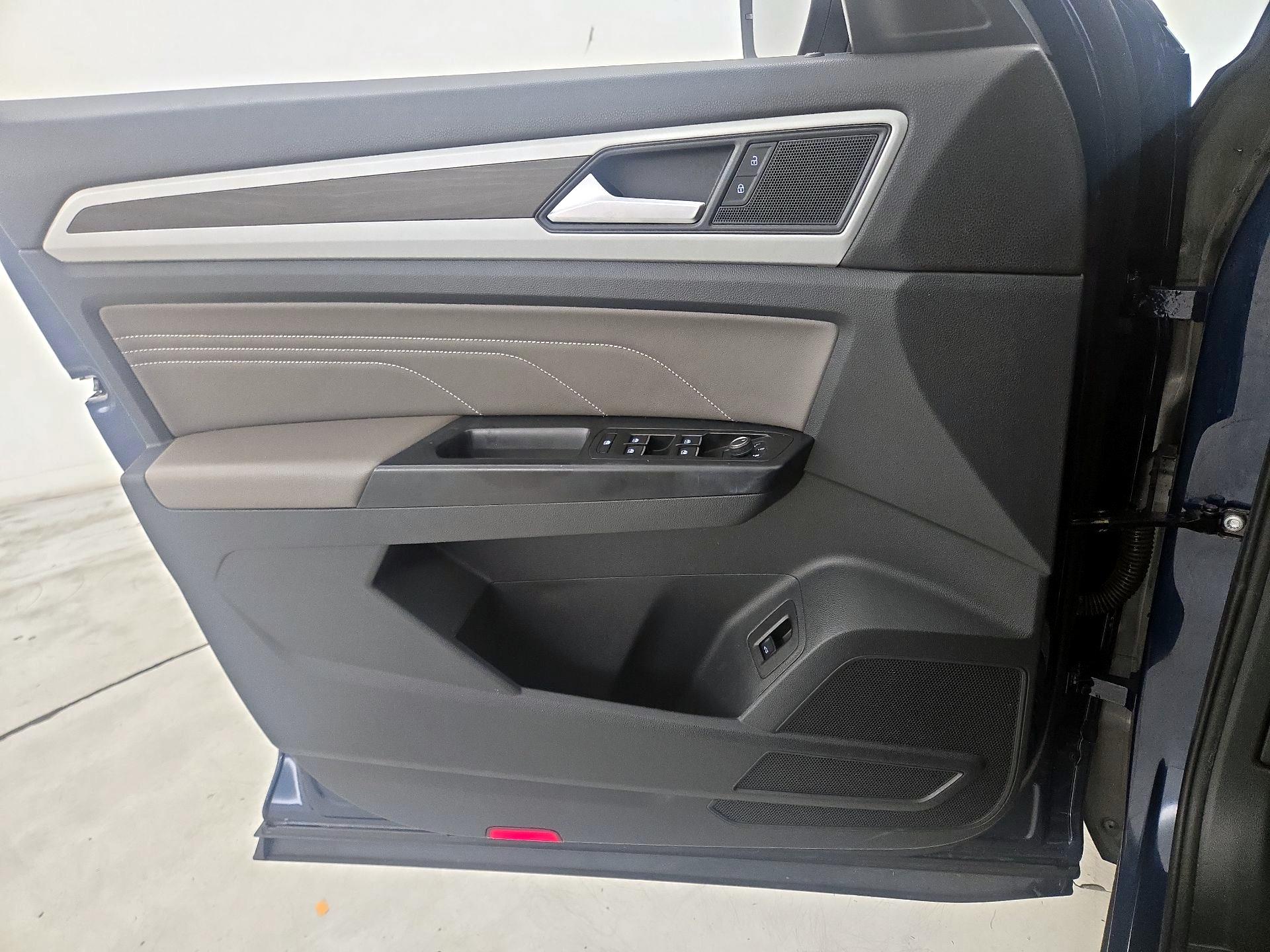 Thumbnail: 2021 Volkswagen Atlas - 12