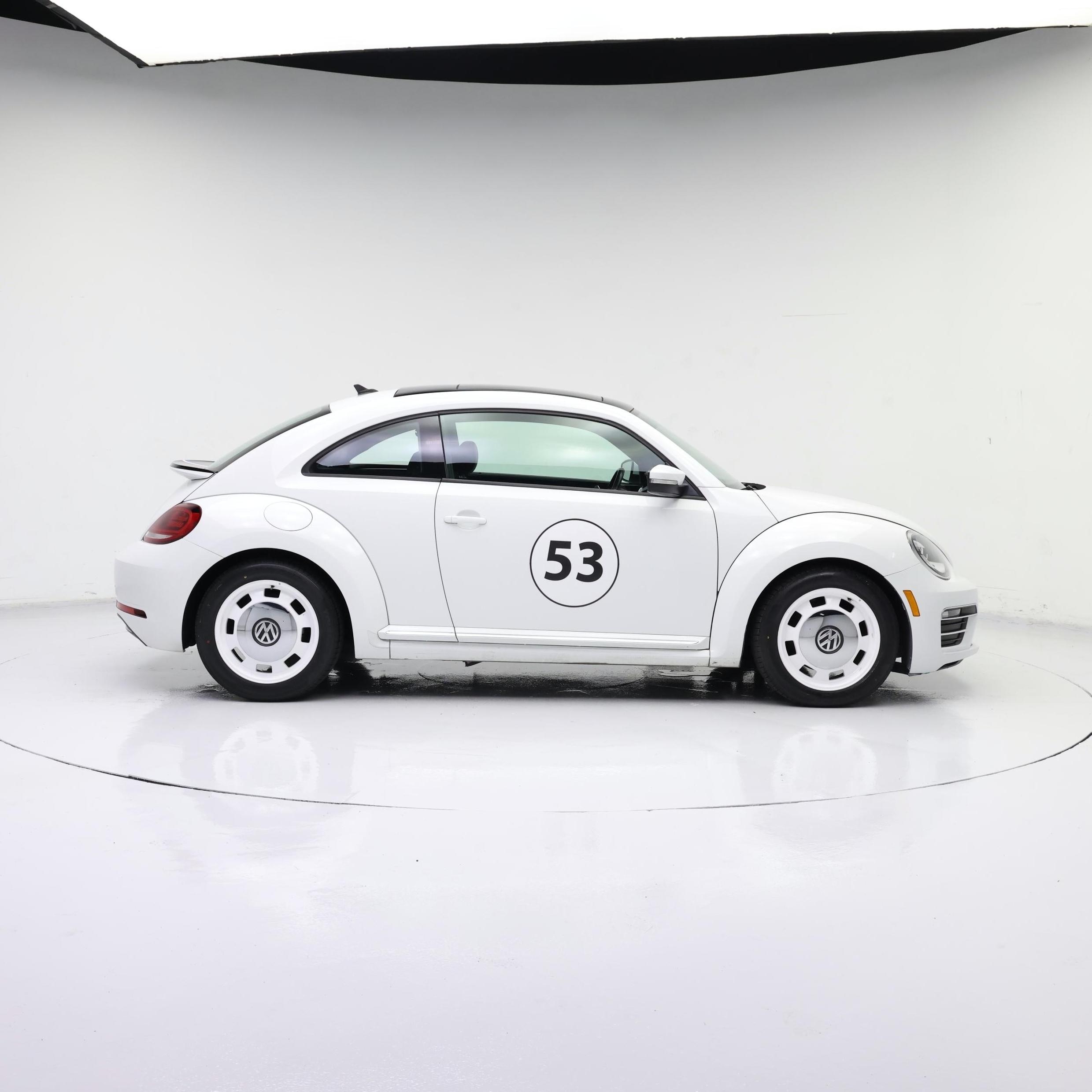 Thumbnail: 2018 Volkswagen Beetle - 7