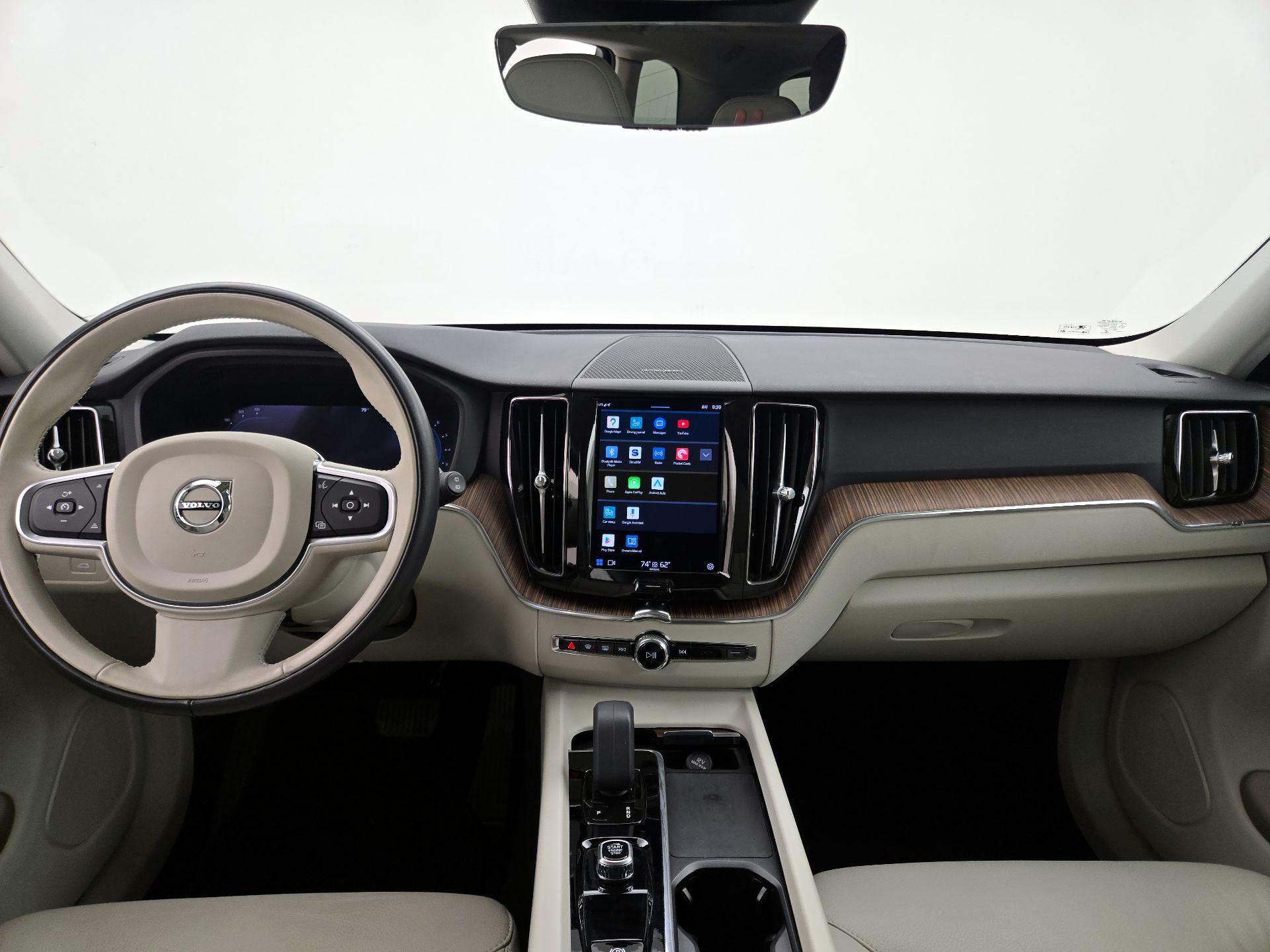 Thumbnail: 2022 Volvo XC60 - 9
