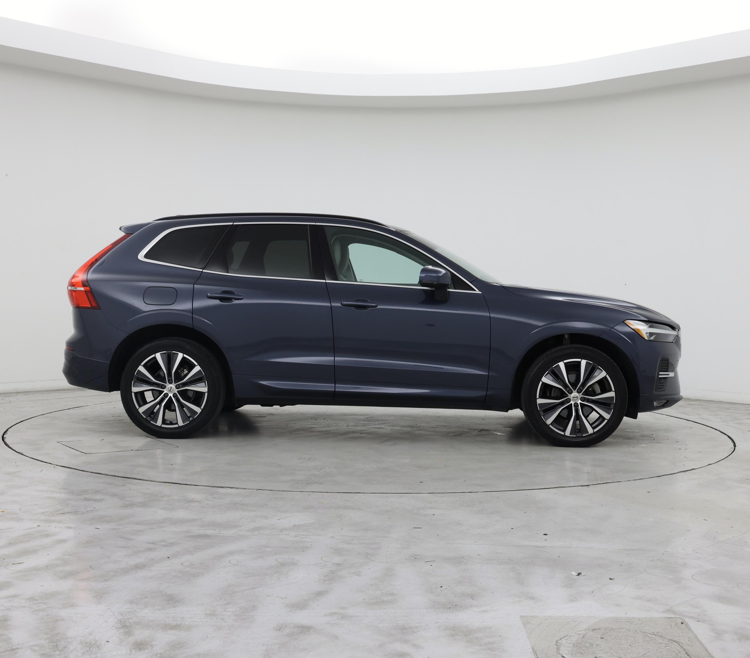 Thumbnail: 2022 Volvo XC60 - 7