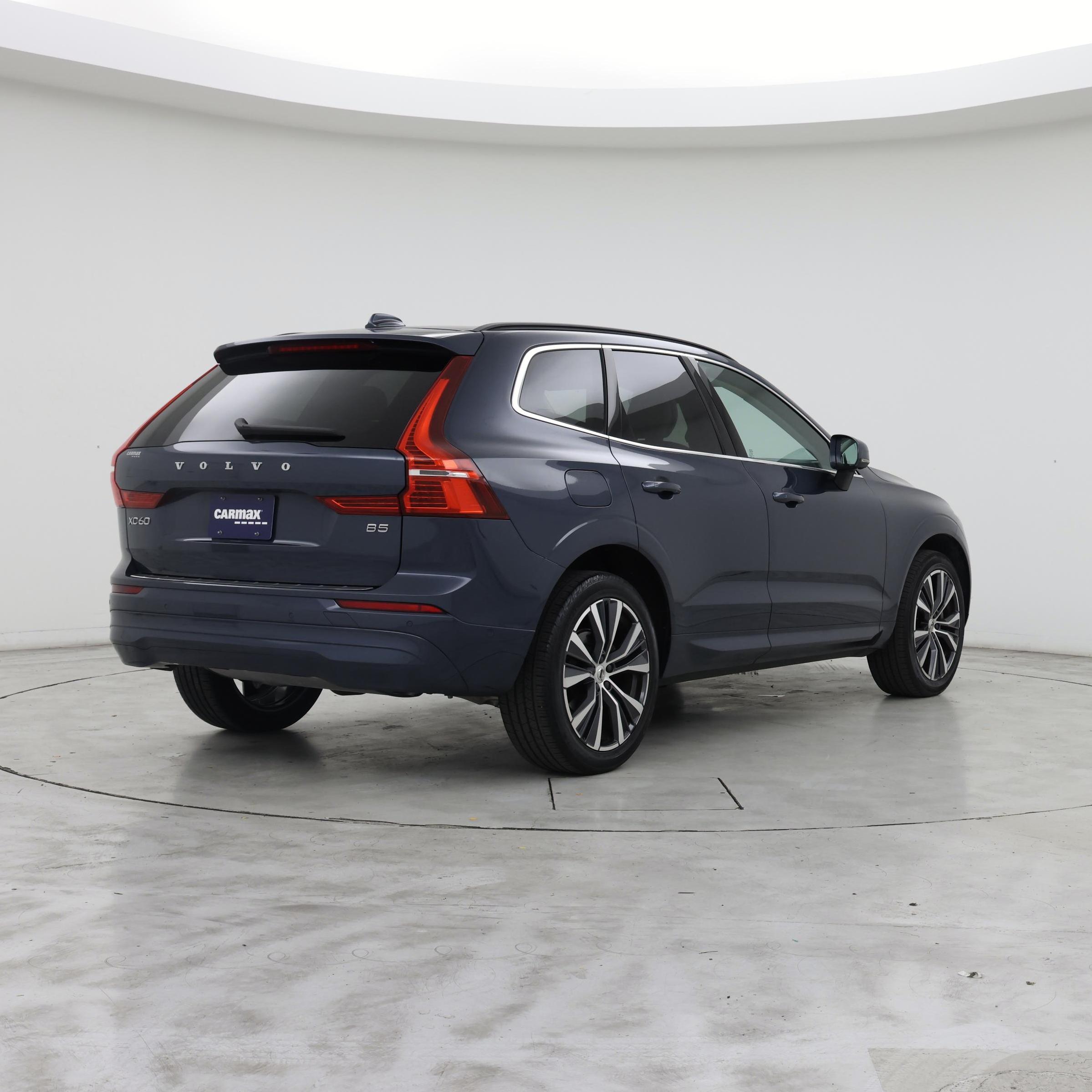 Thumbnail: 2022 Volvo XC60 - 8