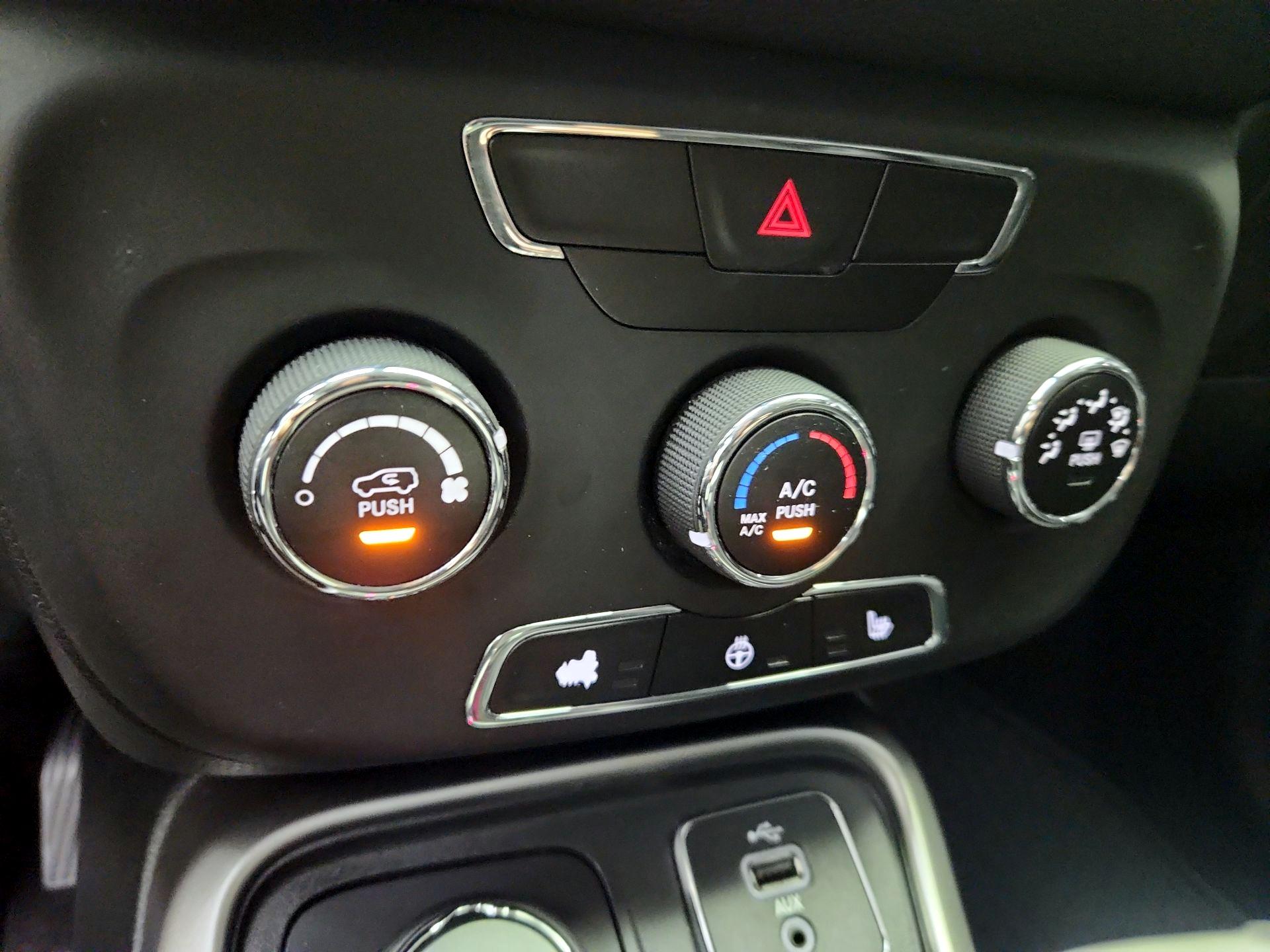 Thumbnail: 2017 Jeep Compass - 16
