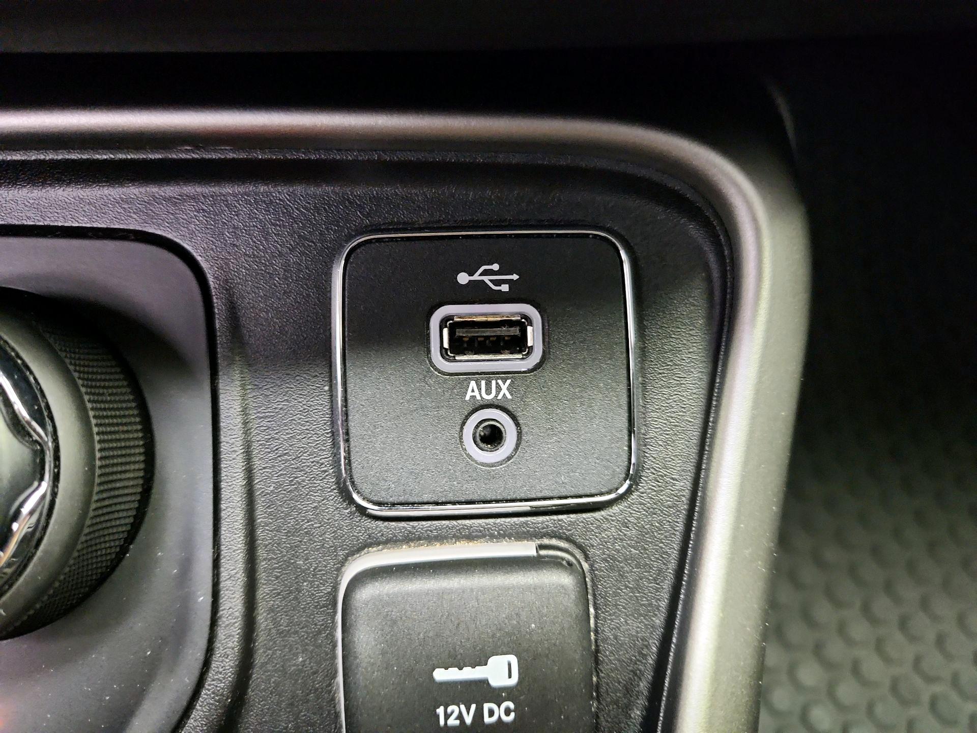 Thumbnail: 2017 Jeep Compass - 18
