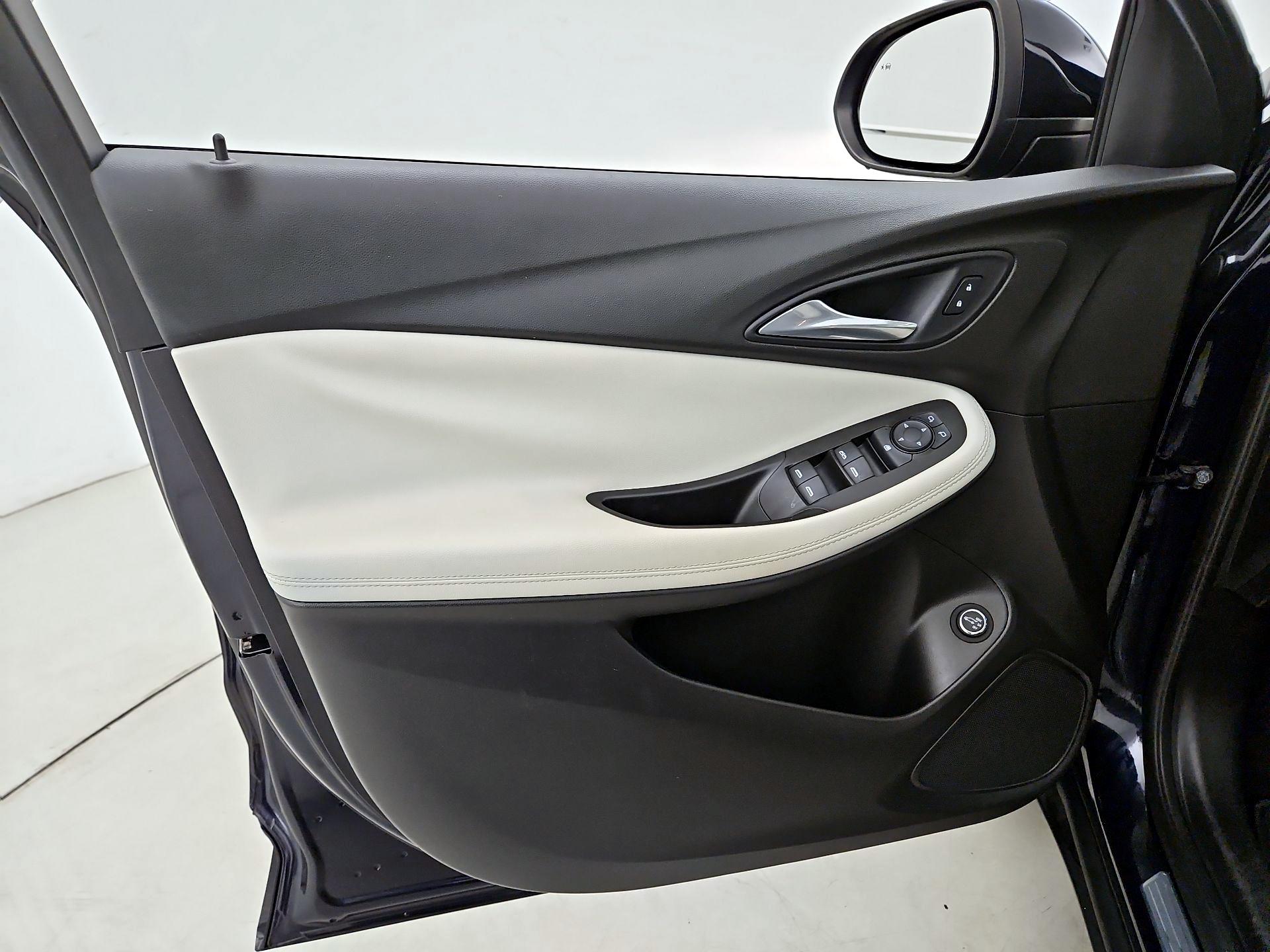 Thumbnail: 2021 Buick Encore GX - 12