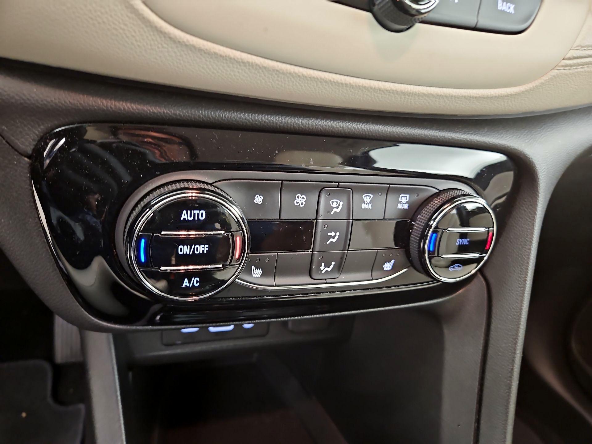 Thumbnail: 2021 Buick Encore GX - 16