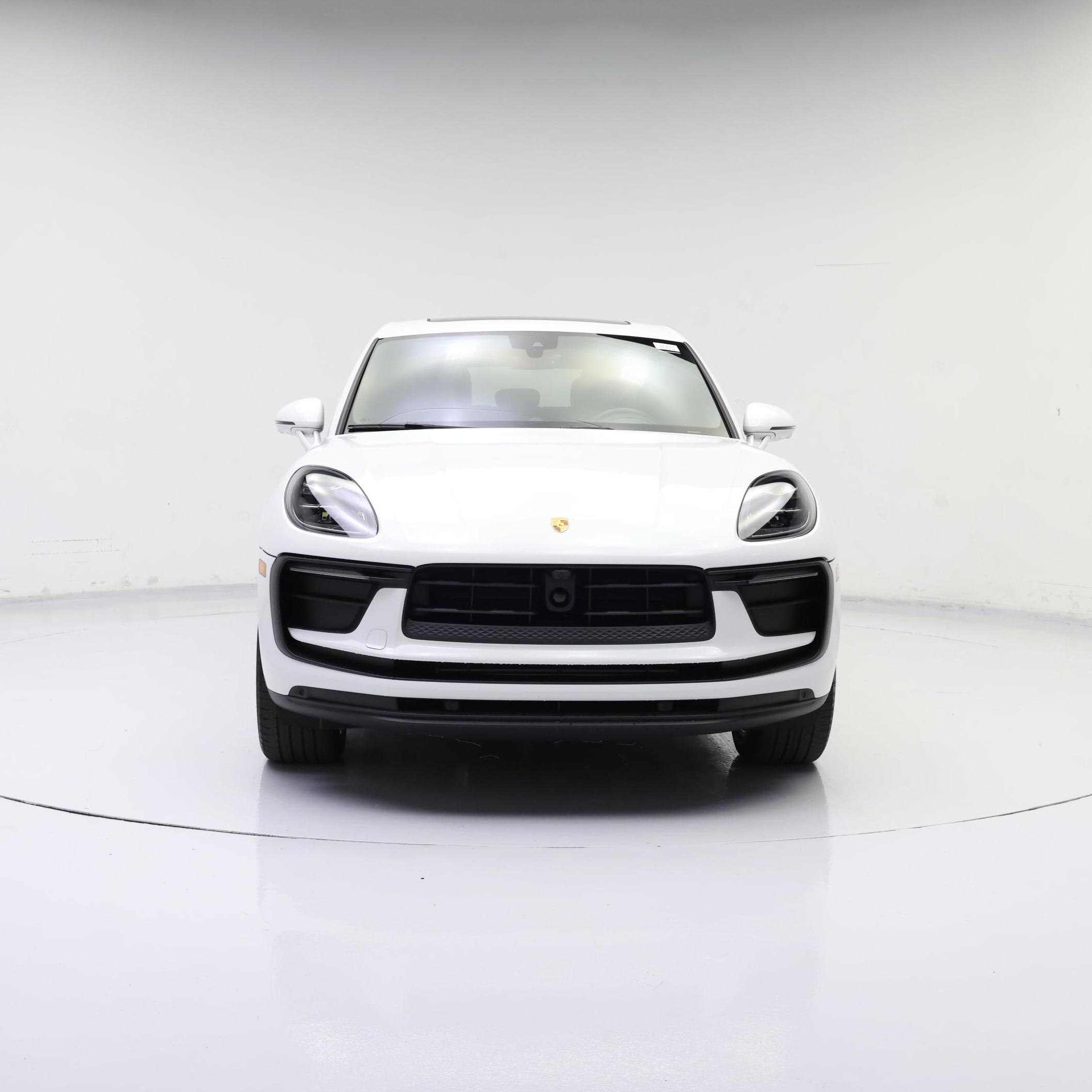Thumbnail: 2023 Porsche Macan - 5