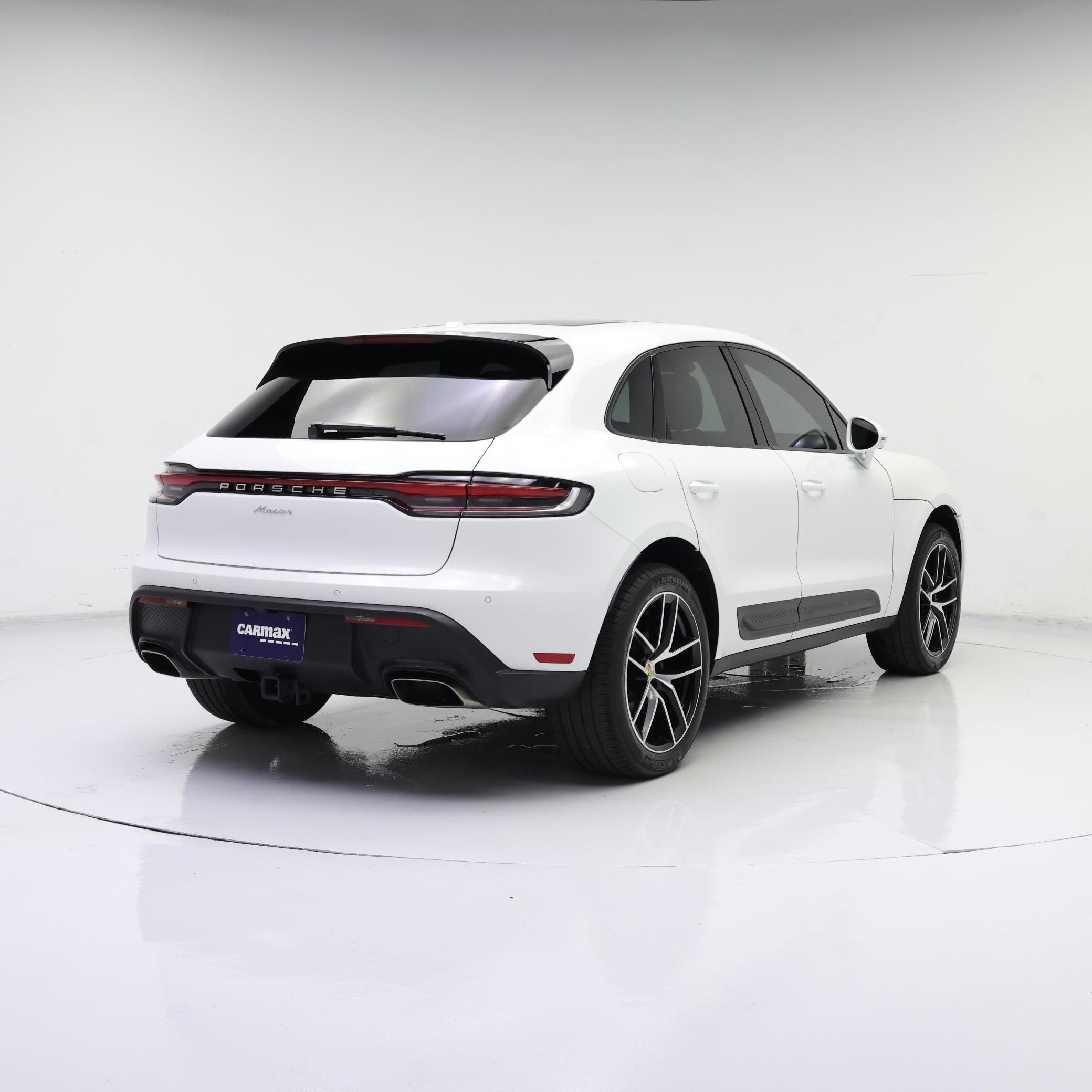 Thumbnail: 2023 Porsche Macan - 8