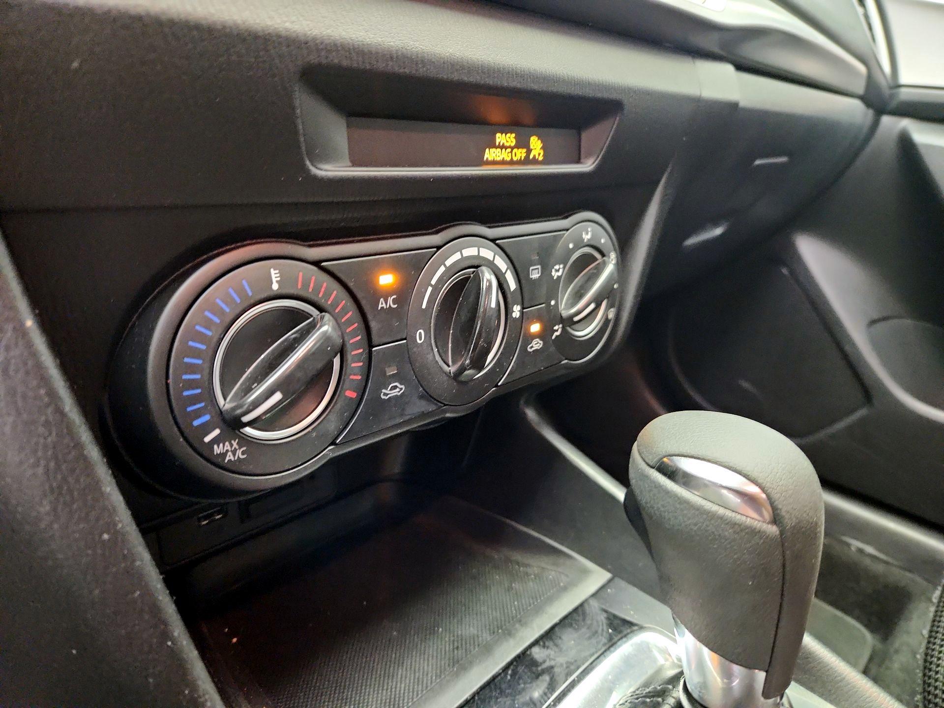 Thumbnail: 2017 Mazda Mazda3 - 16