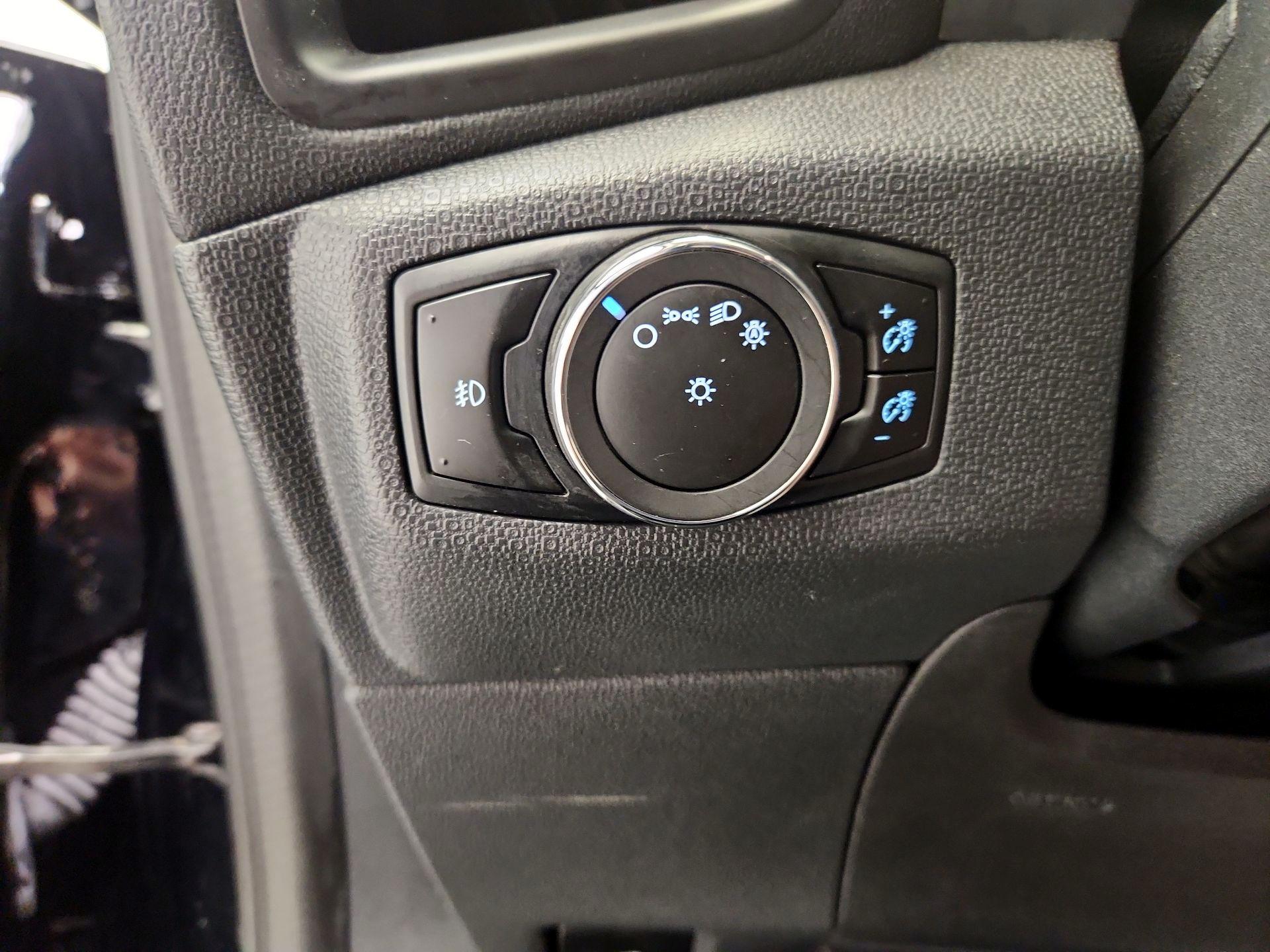 Thumbnail: 2018 Ford EcoSport - 13
