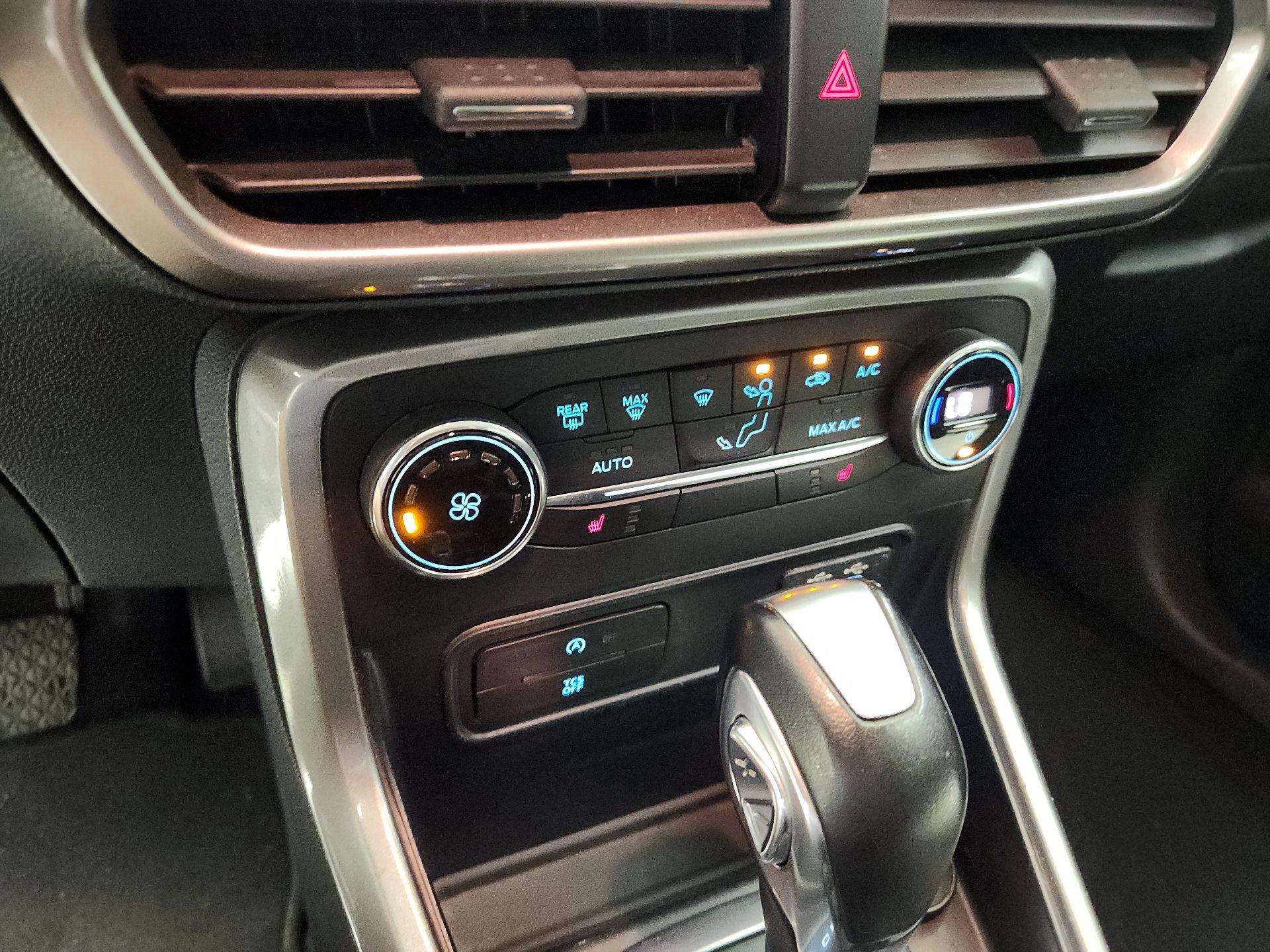 Thumbnail: 2018 Ford EcoSport - 16