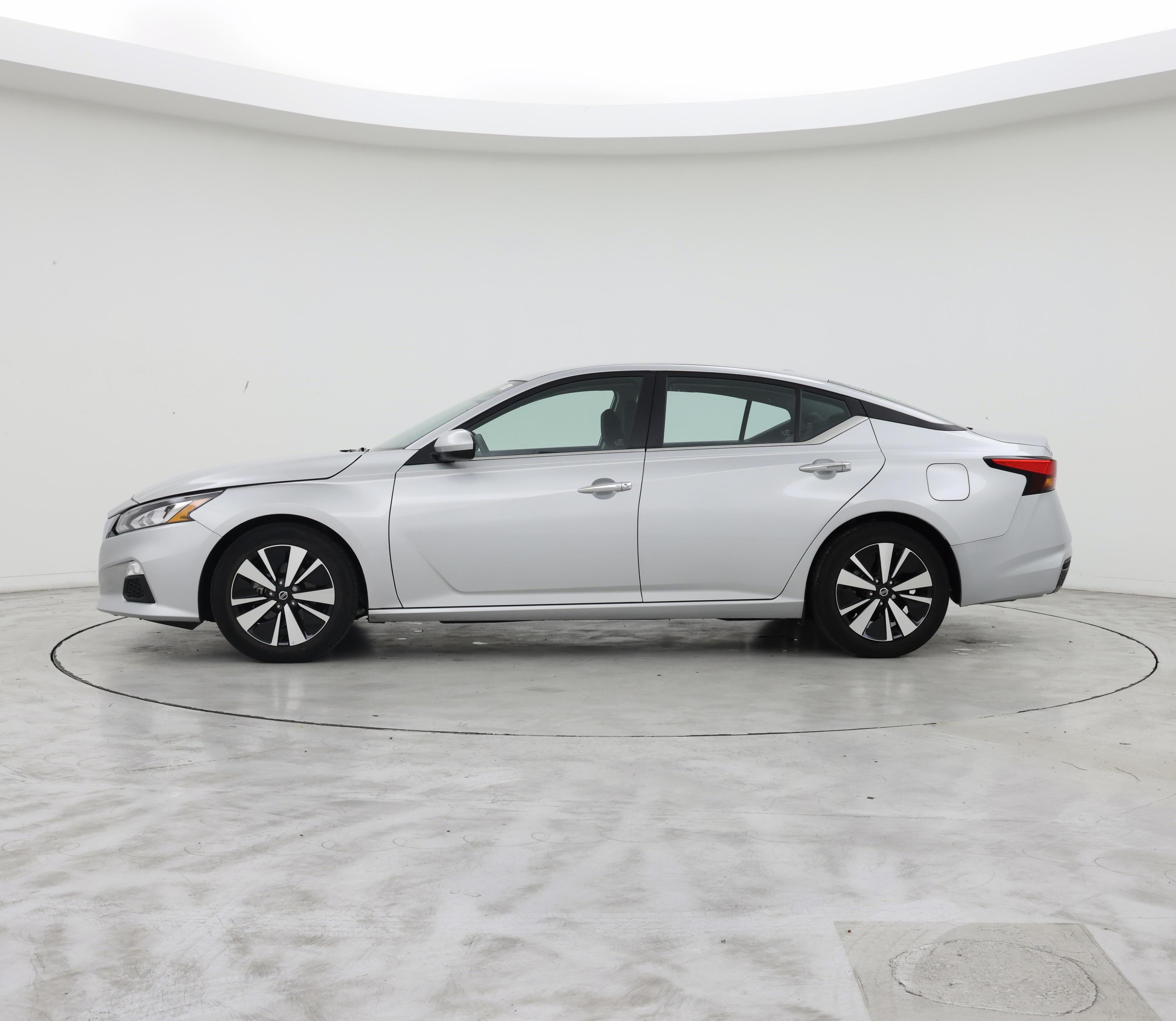 Thumbnail: 2022 Nissan Altima - 3