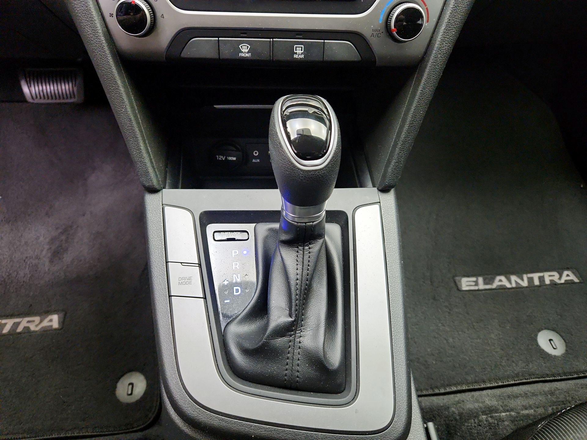 Thumbnail: 2018 Hyundai Elantra - 17