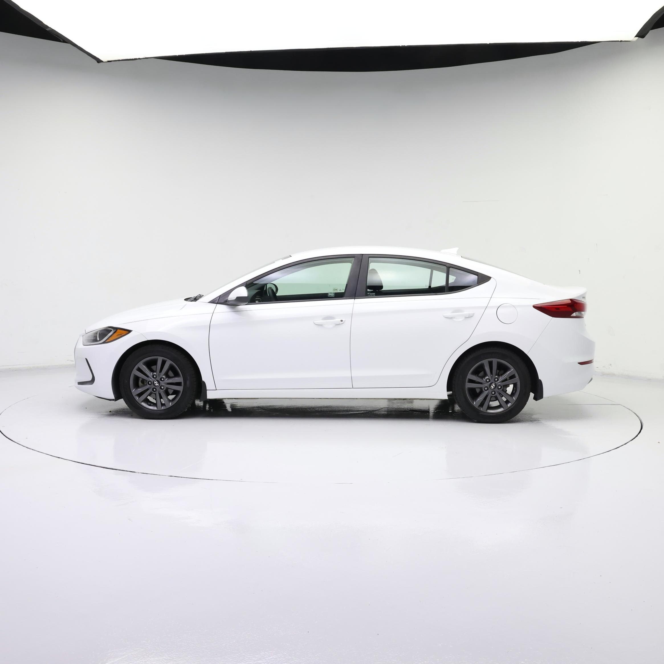 Thumbnail: 2018 Hyundai Elantra - 3