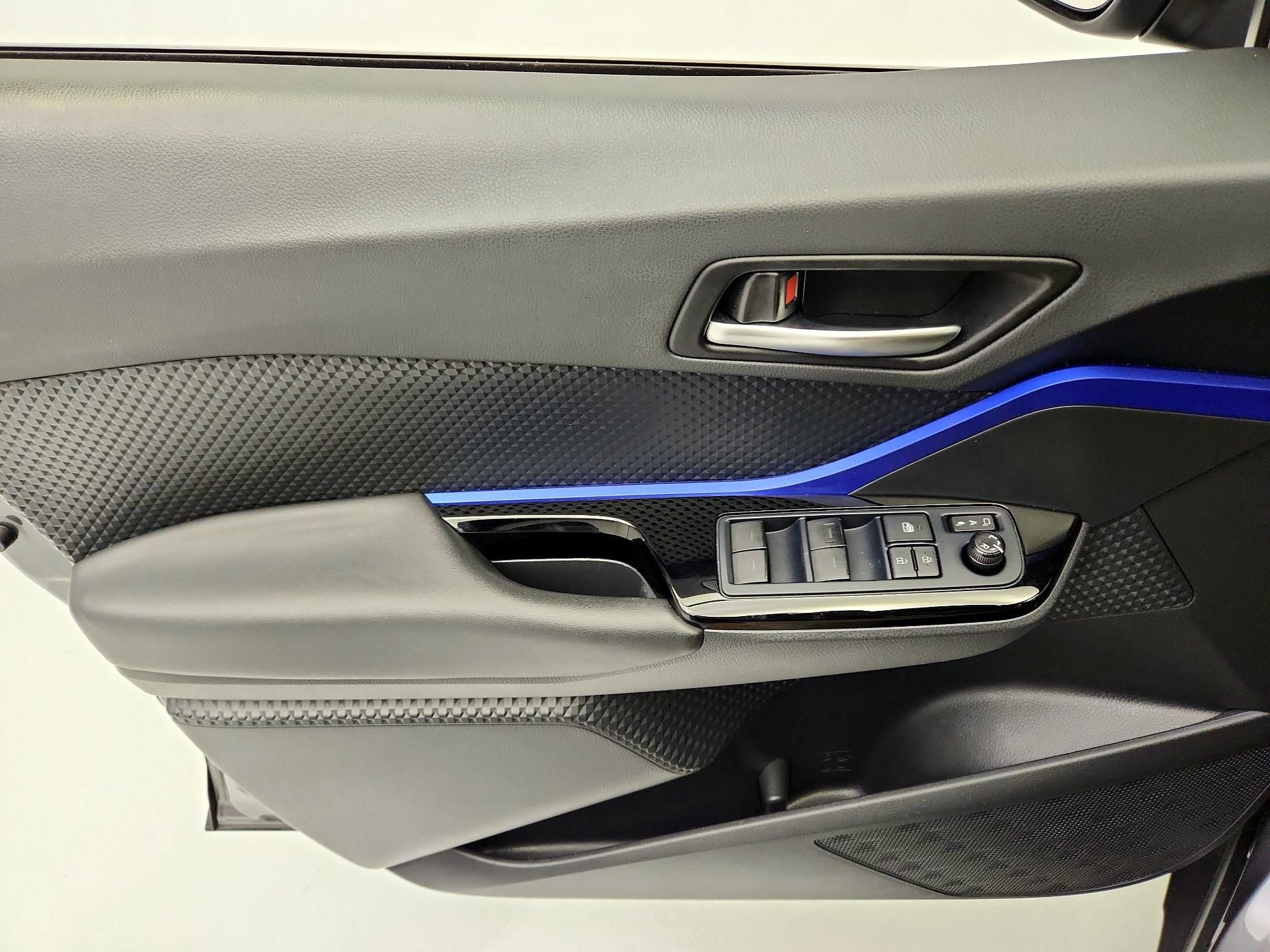 Thumbnail: 2020 Toyota C-HR - 12