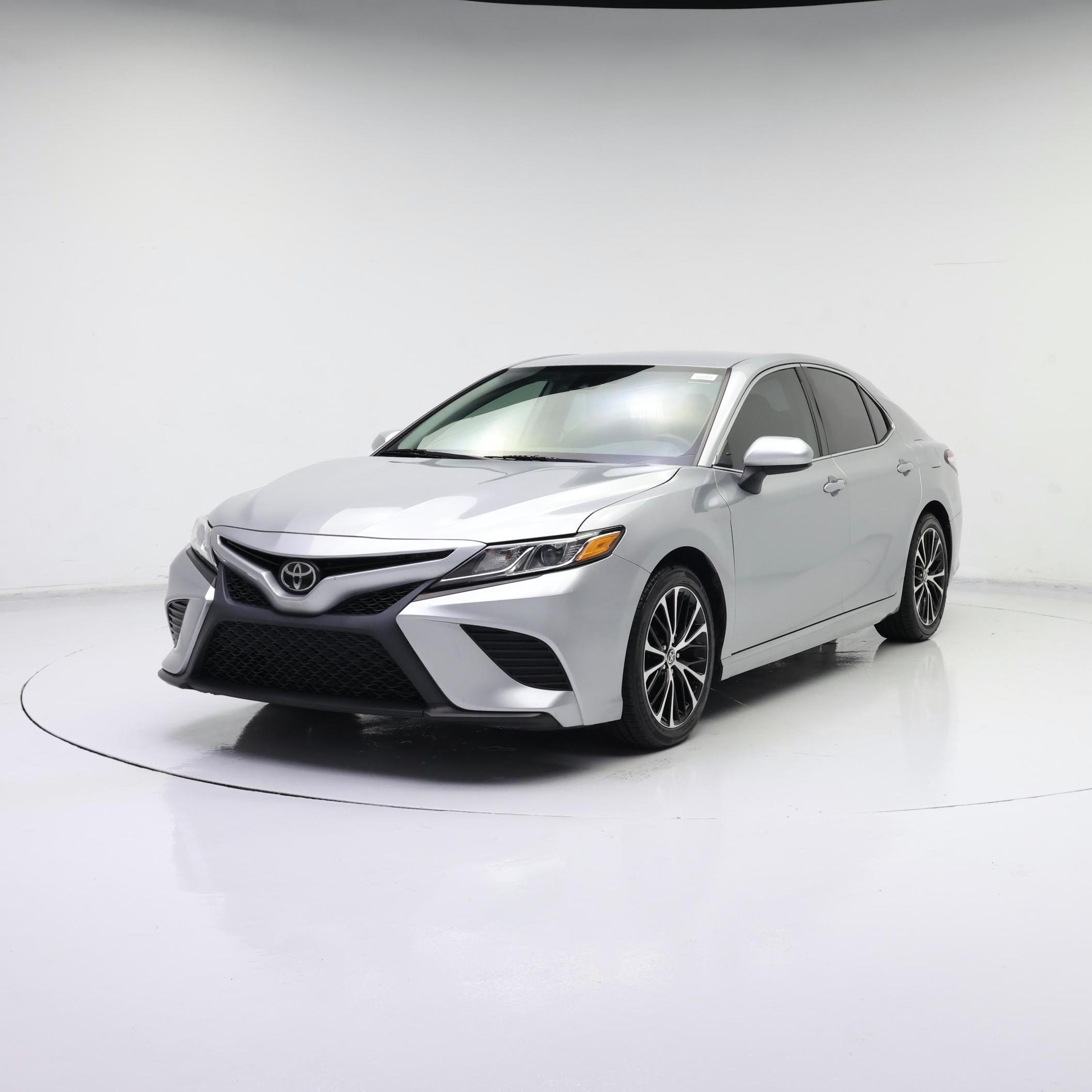 Thumbnail: 2020 Toyota Camry - 4