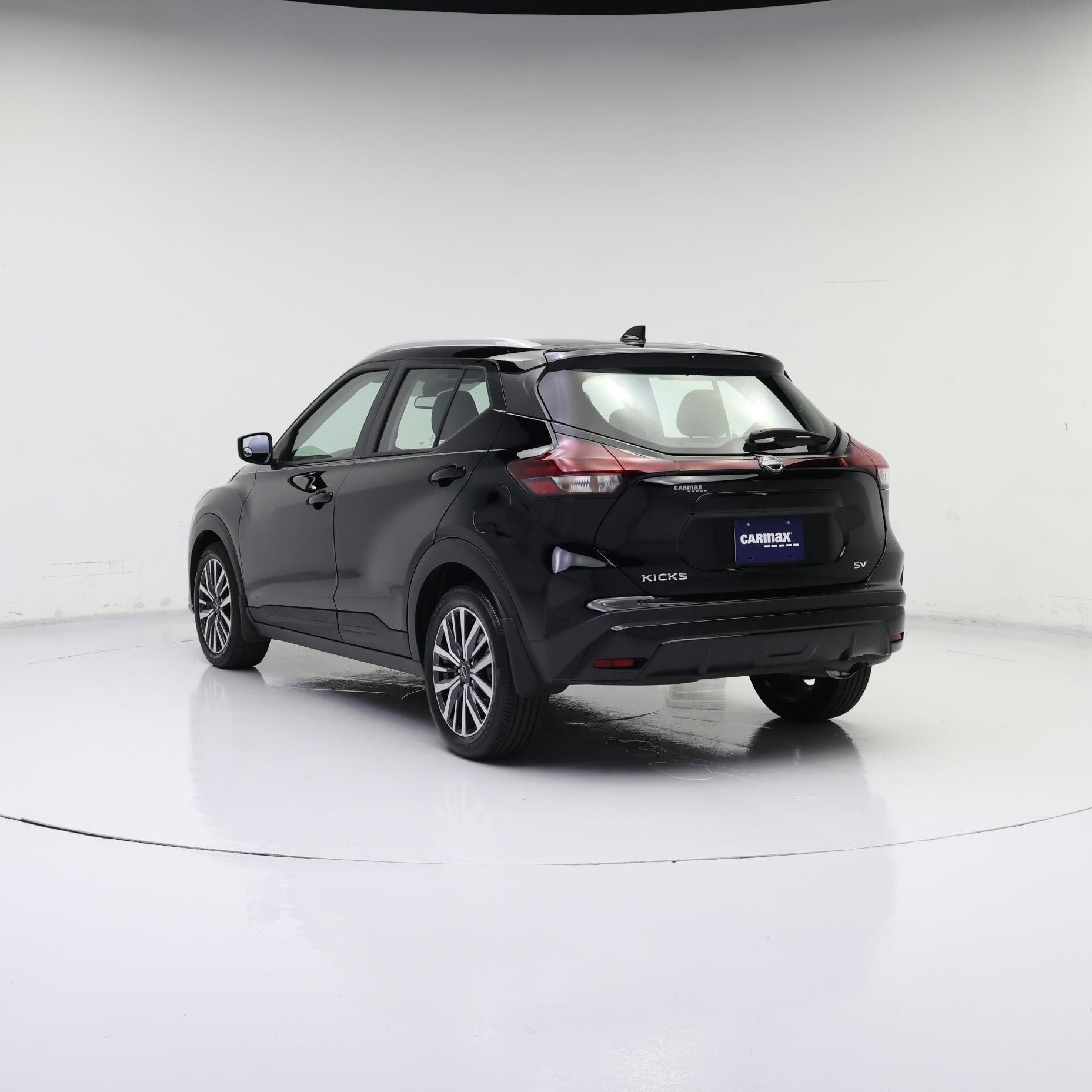 Thumbnail: 2023 Nissan Kicks - 2