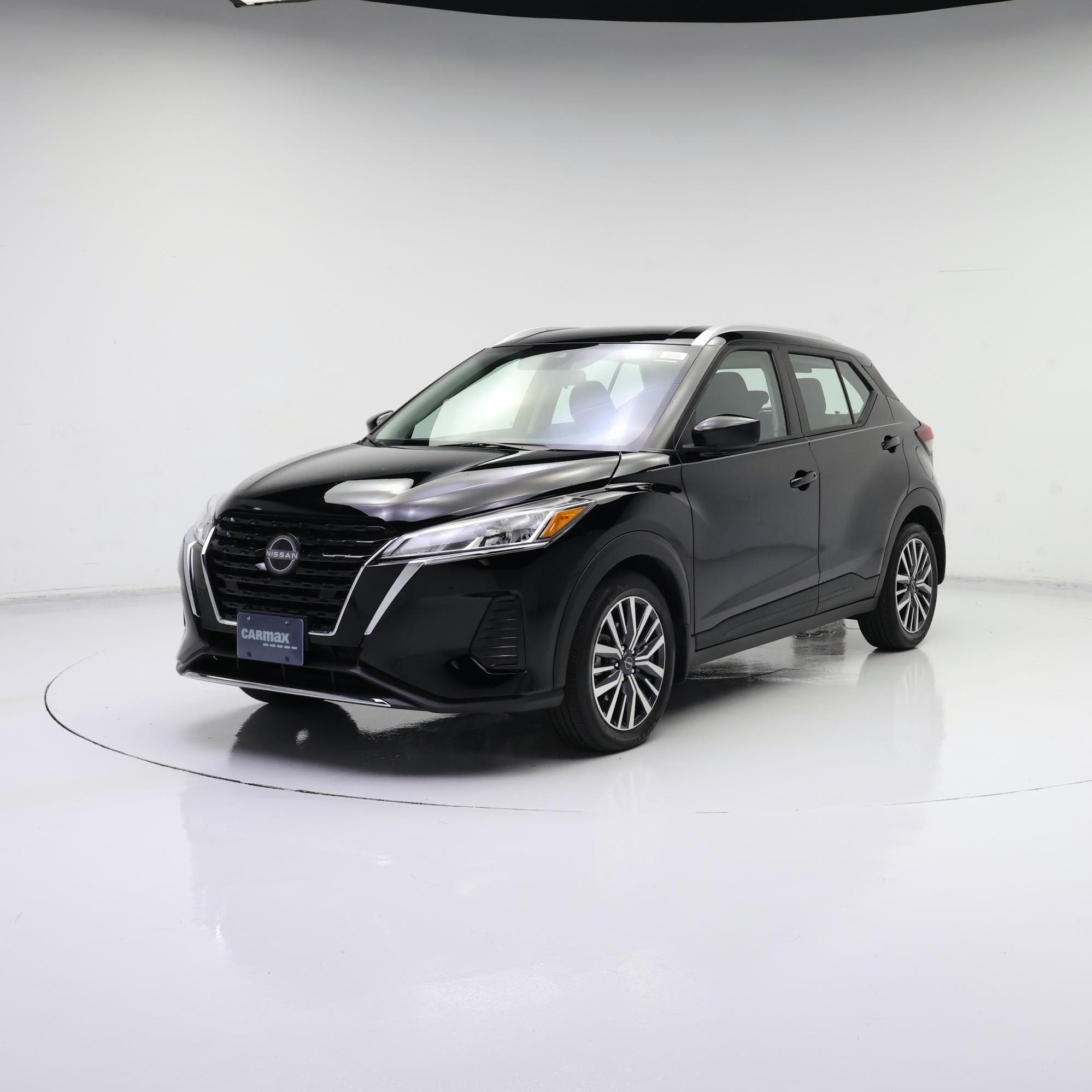 Thumbnail: 2023 Nissan Kicks - 4