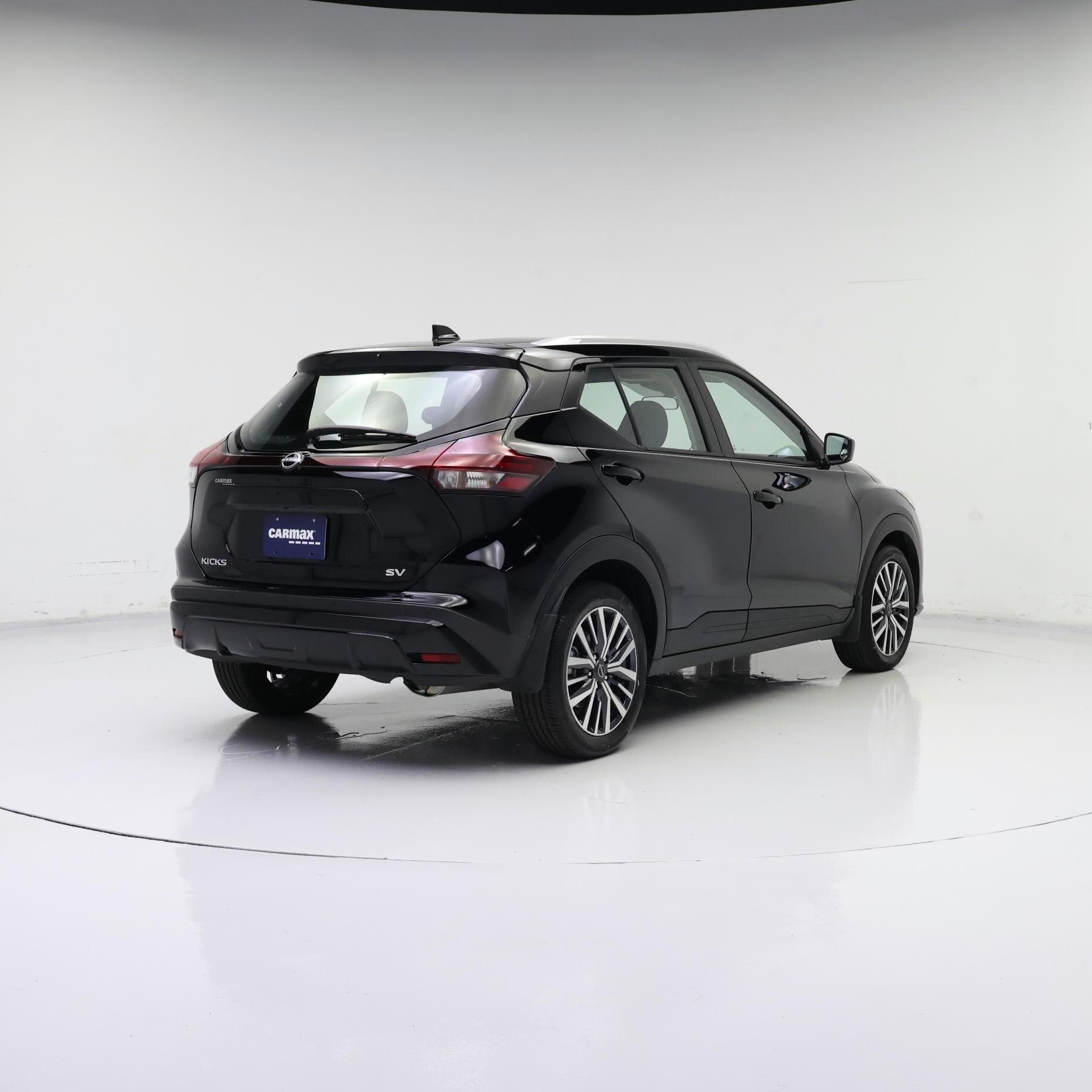 Thumbnail: 2023 Nissan Kicks - 8