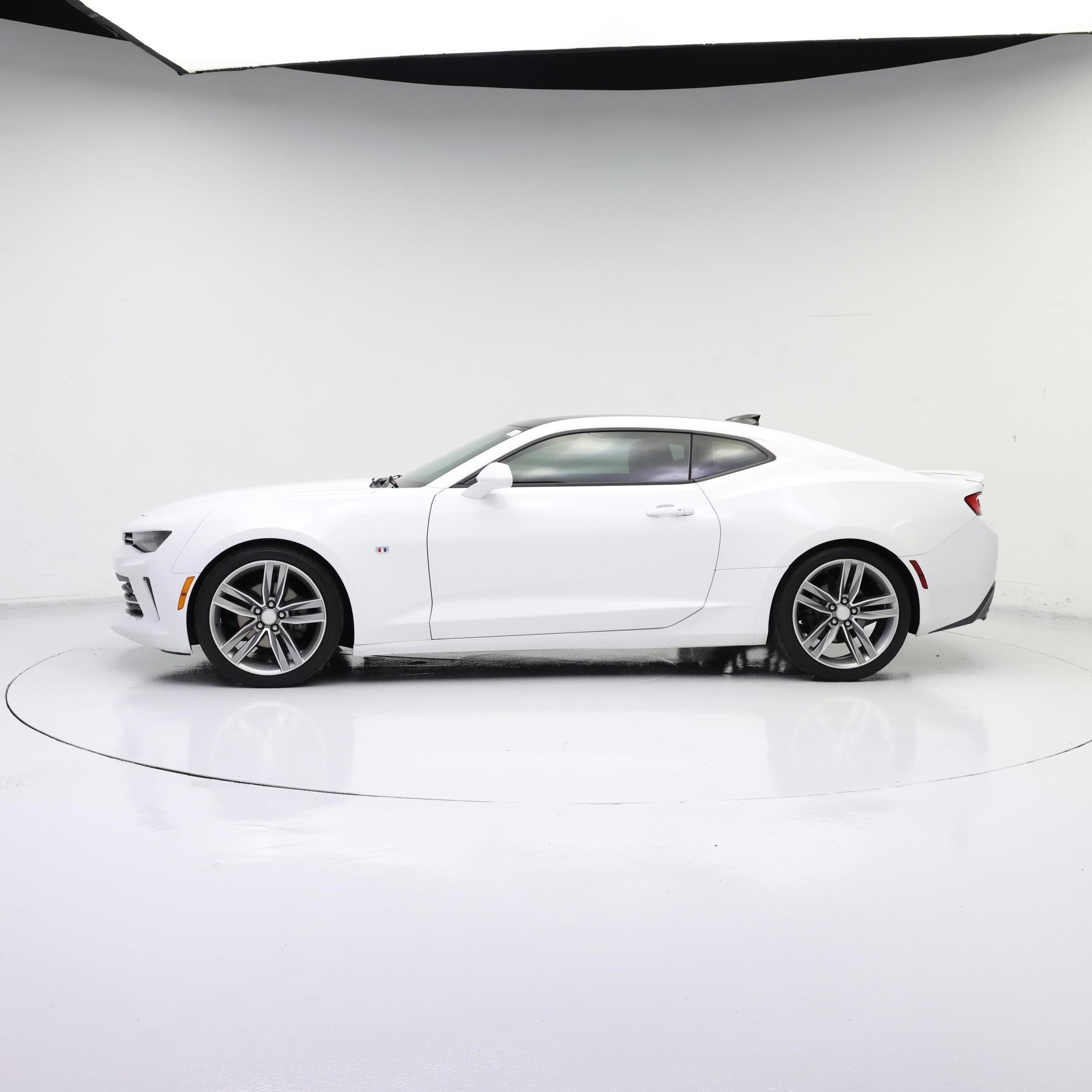 Thumbnail: 2018 Chevrolet Camaro - 3