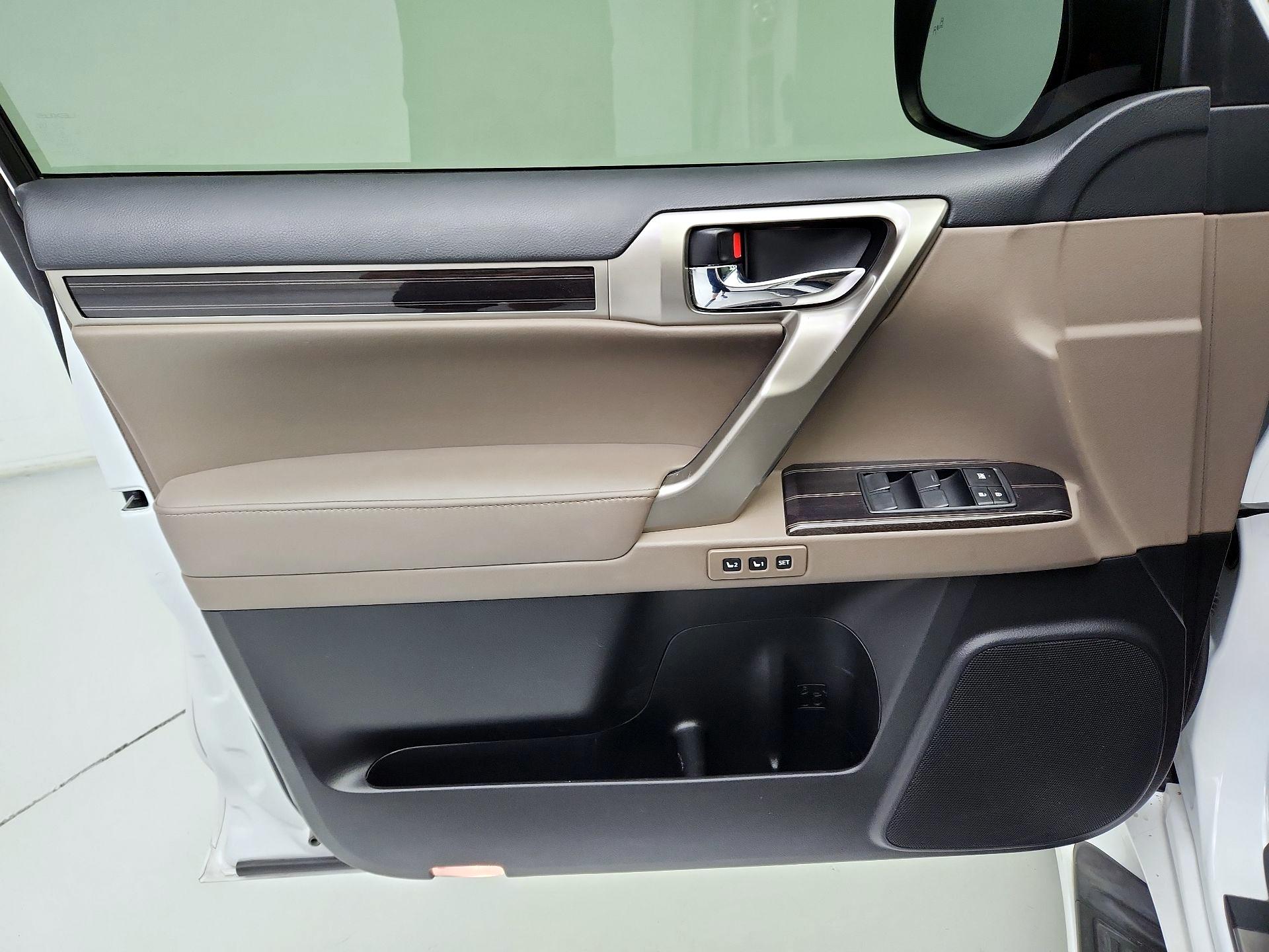 Thumbnail: 2020 Lexus GX - 12