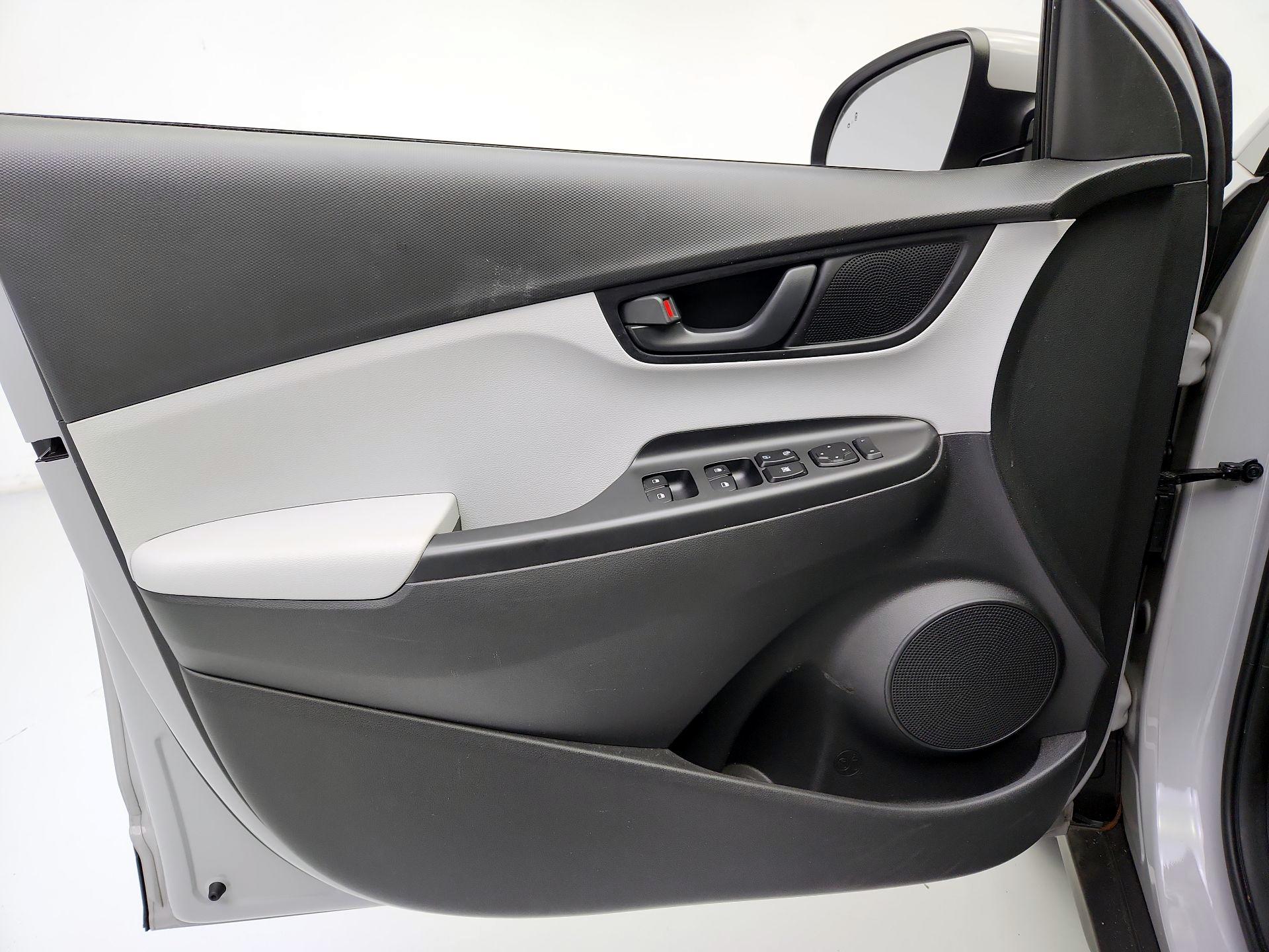 Thumbnail: 2022 Hyundai Kona - 12