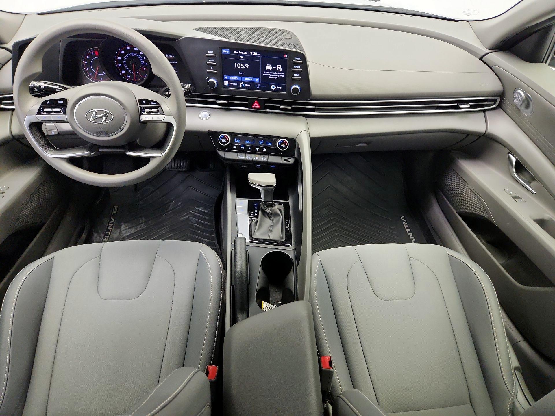 Thumbnail: 2022 Hyundai Elantra - 9