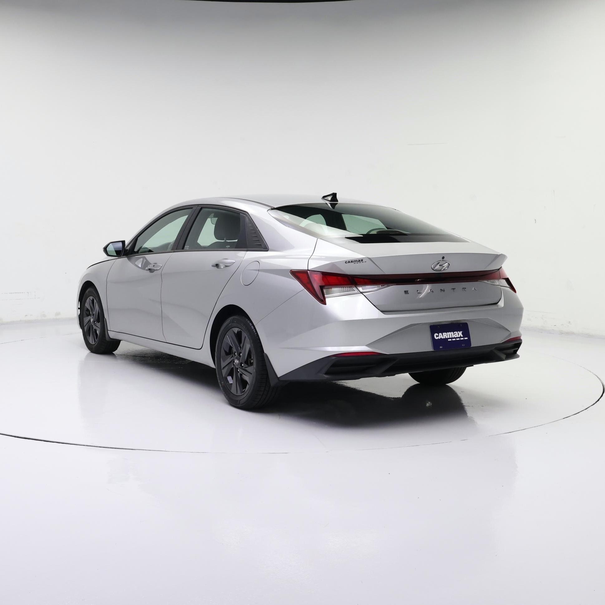 Thumbnail: 2022 Hyundai Elantra - 2