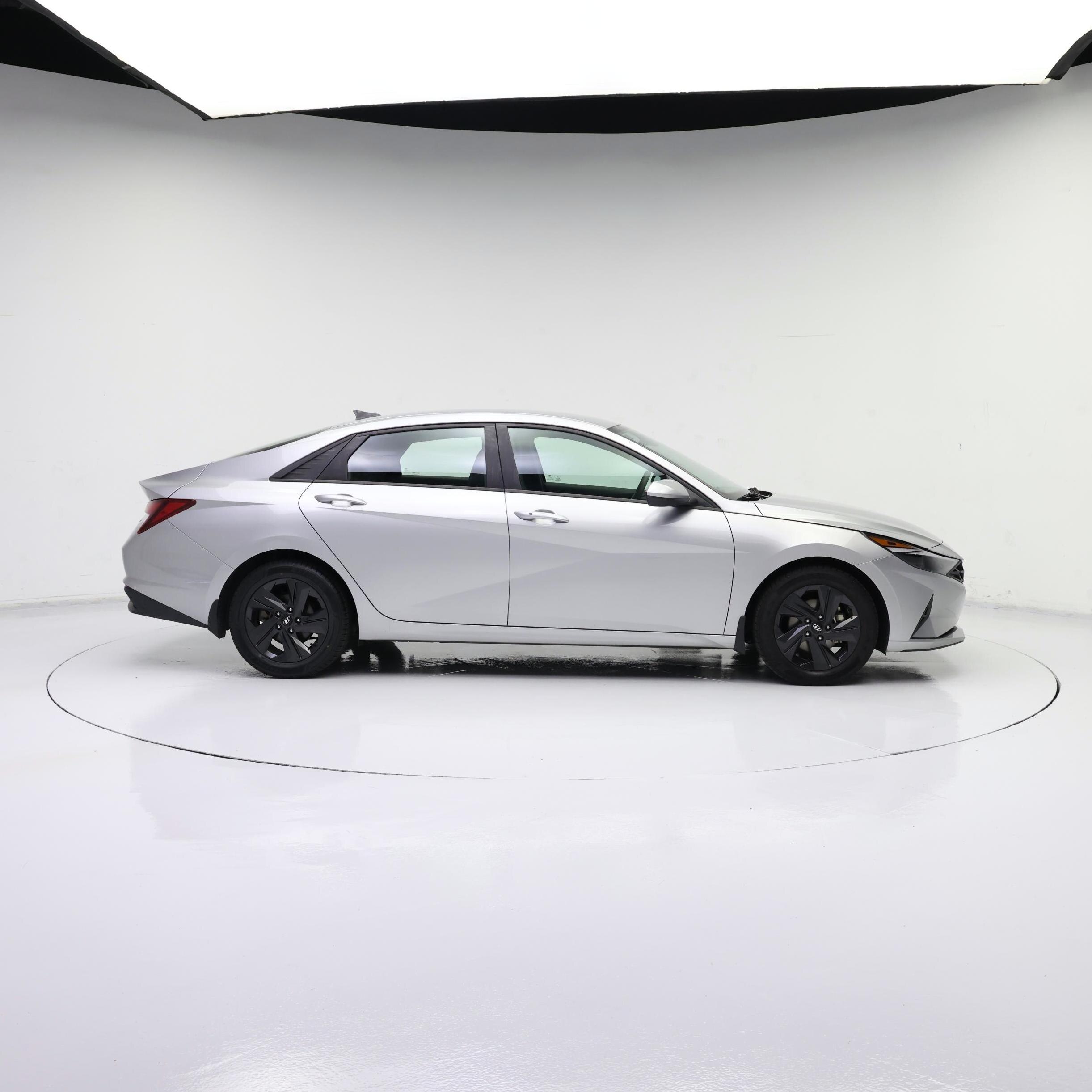 Thumbnail: 2022 Hyundai Elantra - 7