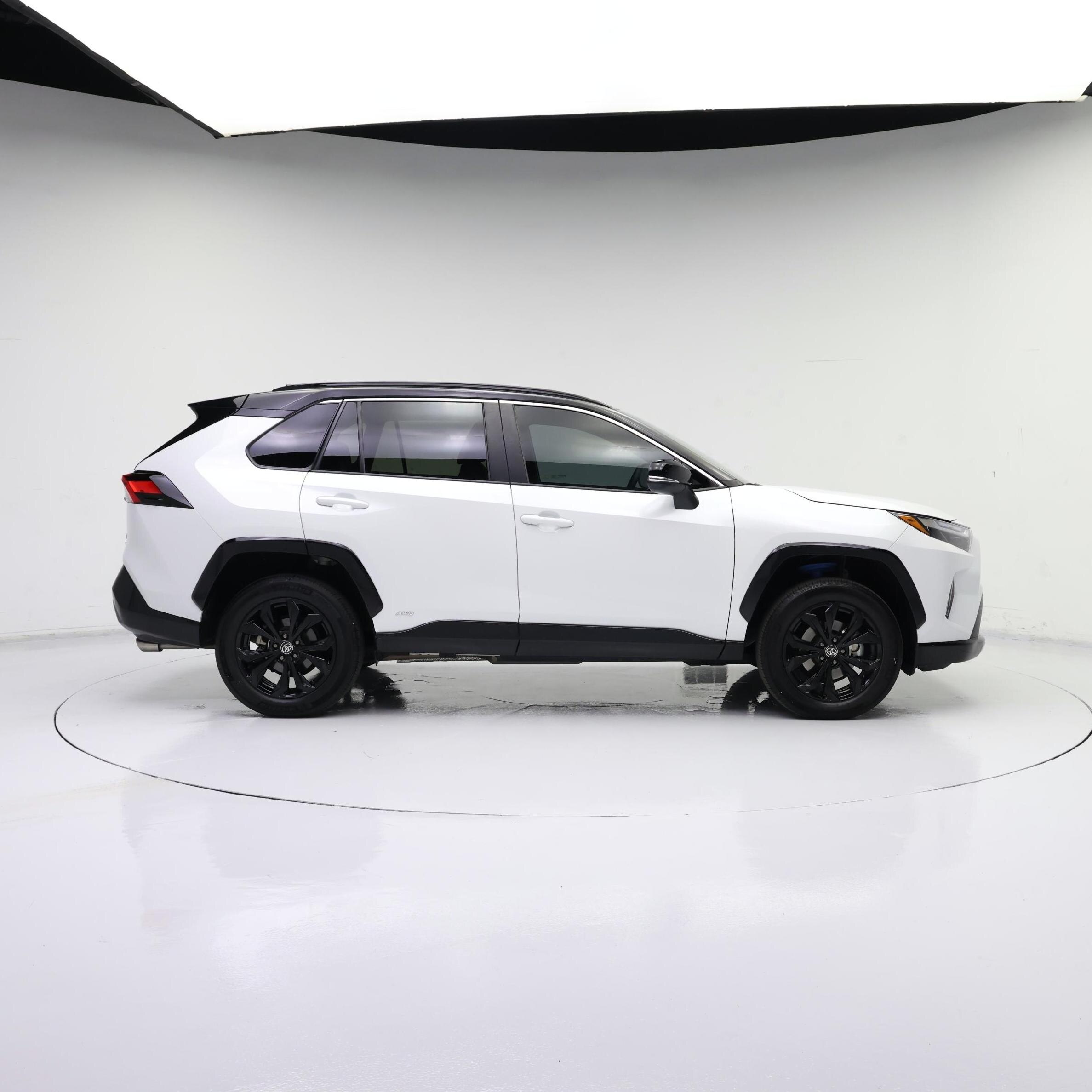 Thumbnail: 2023 Toyota RAV4 - 7