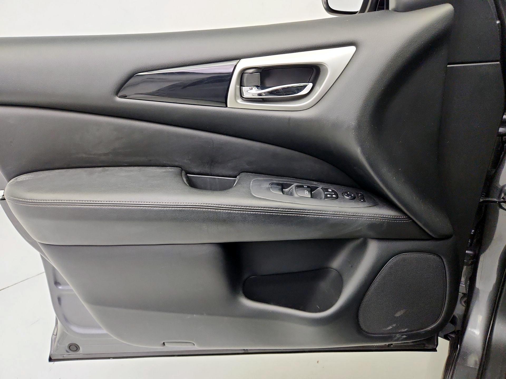 Thumbnail: 2018 Nissan Pathfinder - 12