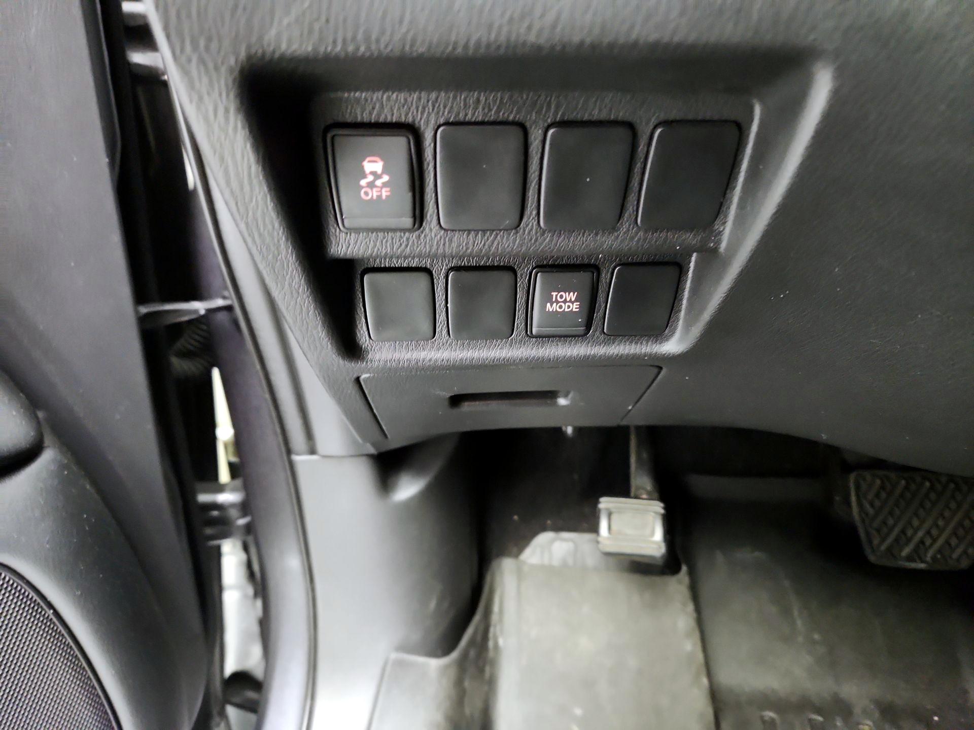 Thumbnail: 2018 Nissan Pathfinder - 13