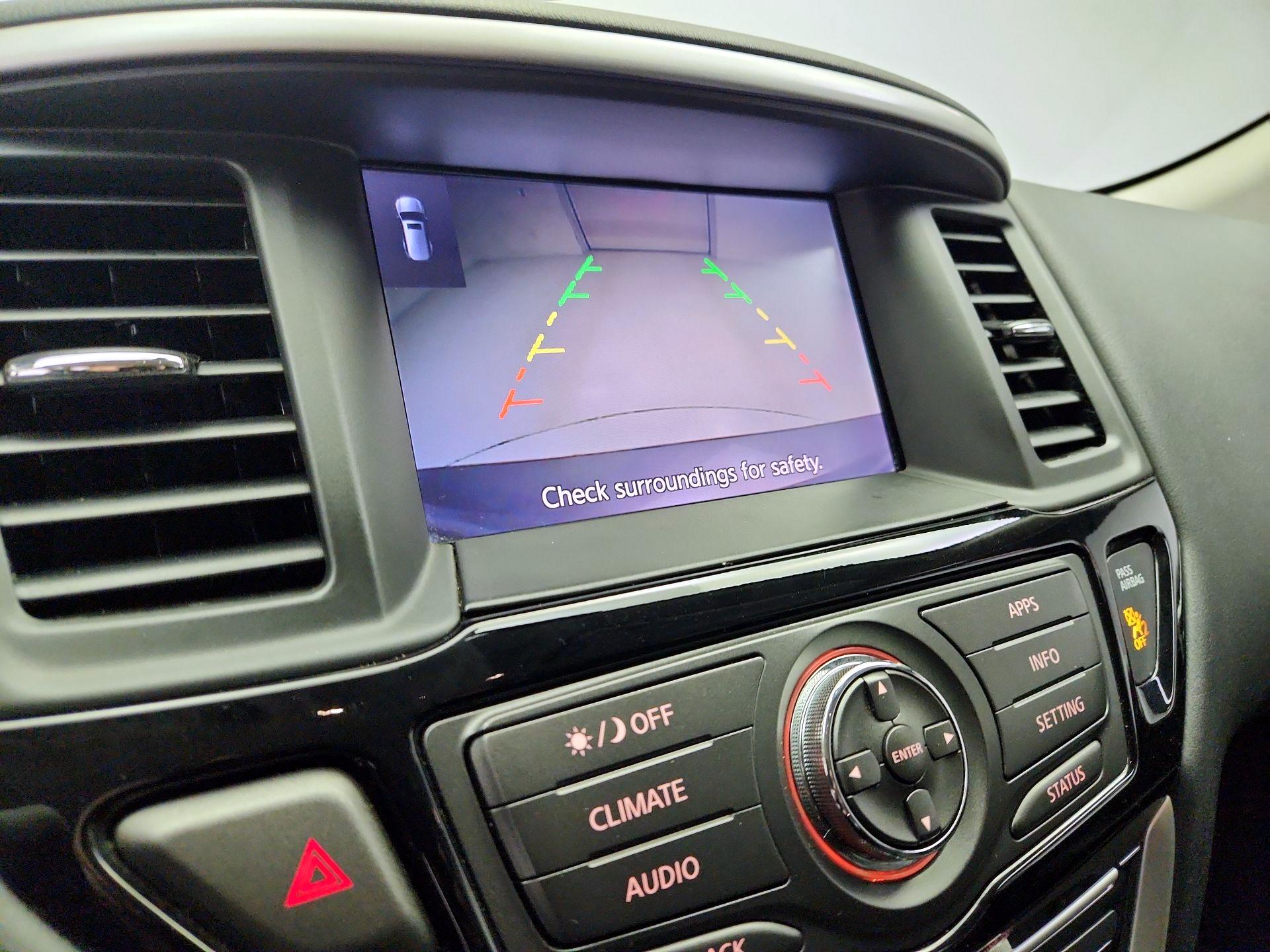 Thumbnail: 2018 Nissan Pathfinder - 14