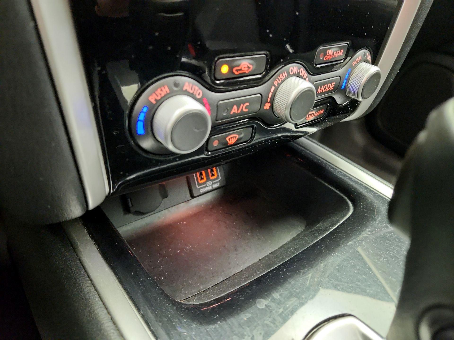 Thumbnail: 2018 Nissan Pathfinder - 16