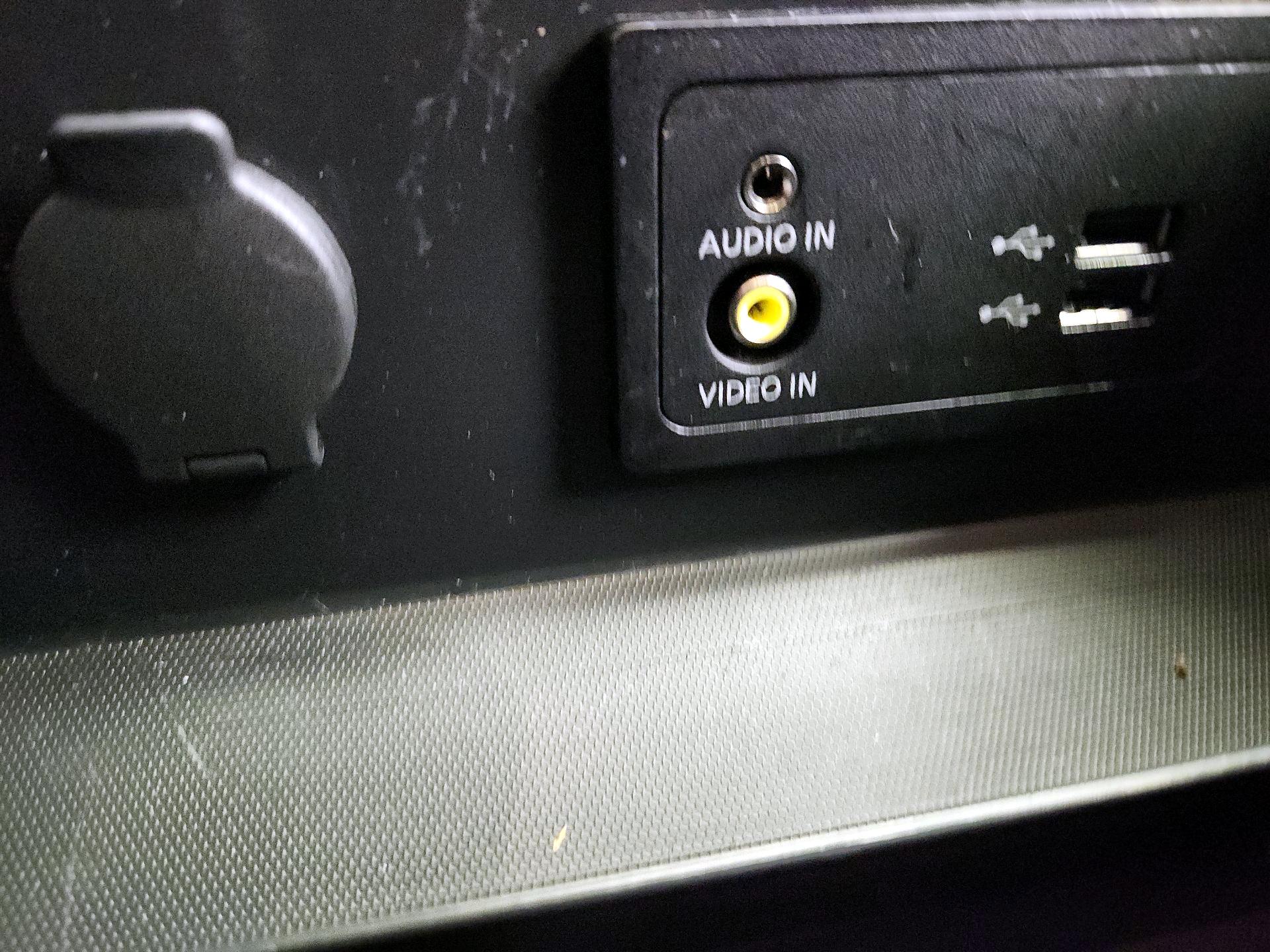 Thumbnail: 2018 Nissan Pathfinder - 18