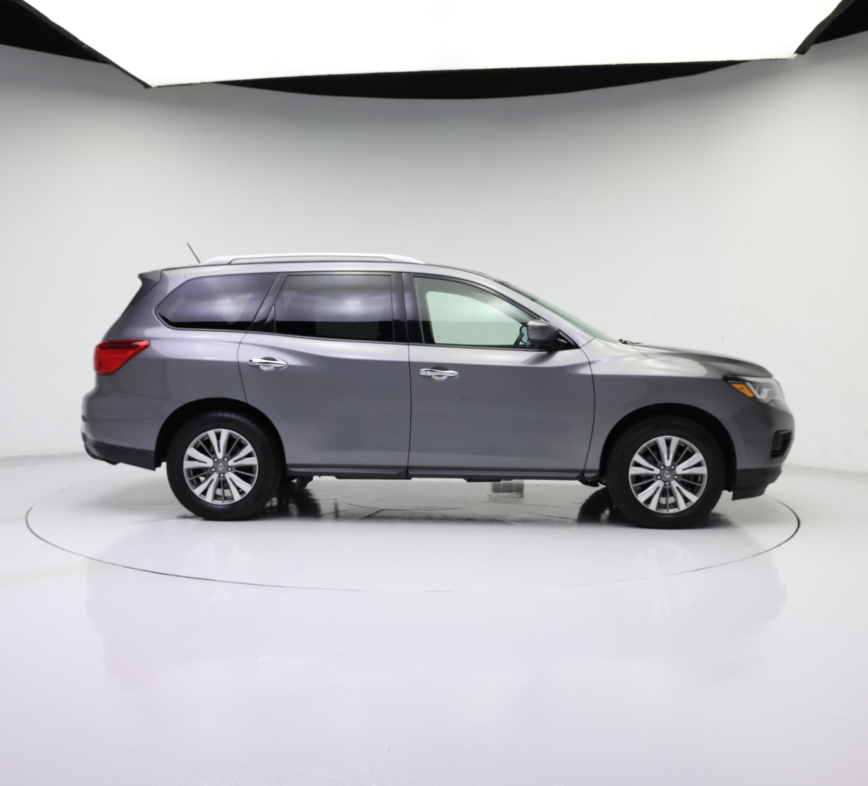 Thumbnail: 2018 Nissan Pathfinder - 7