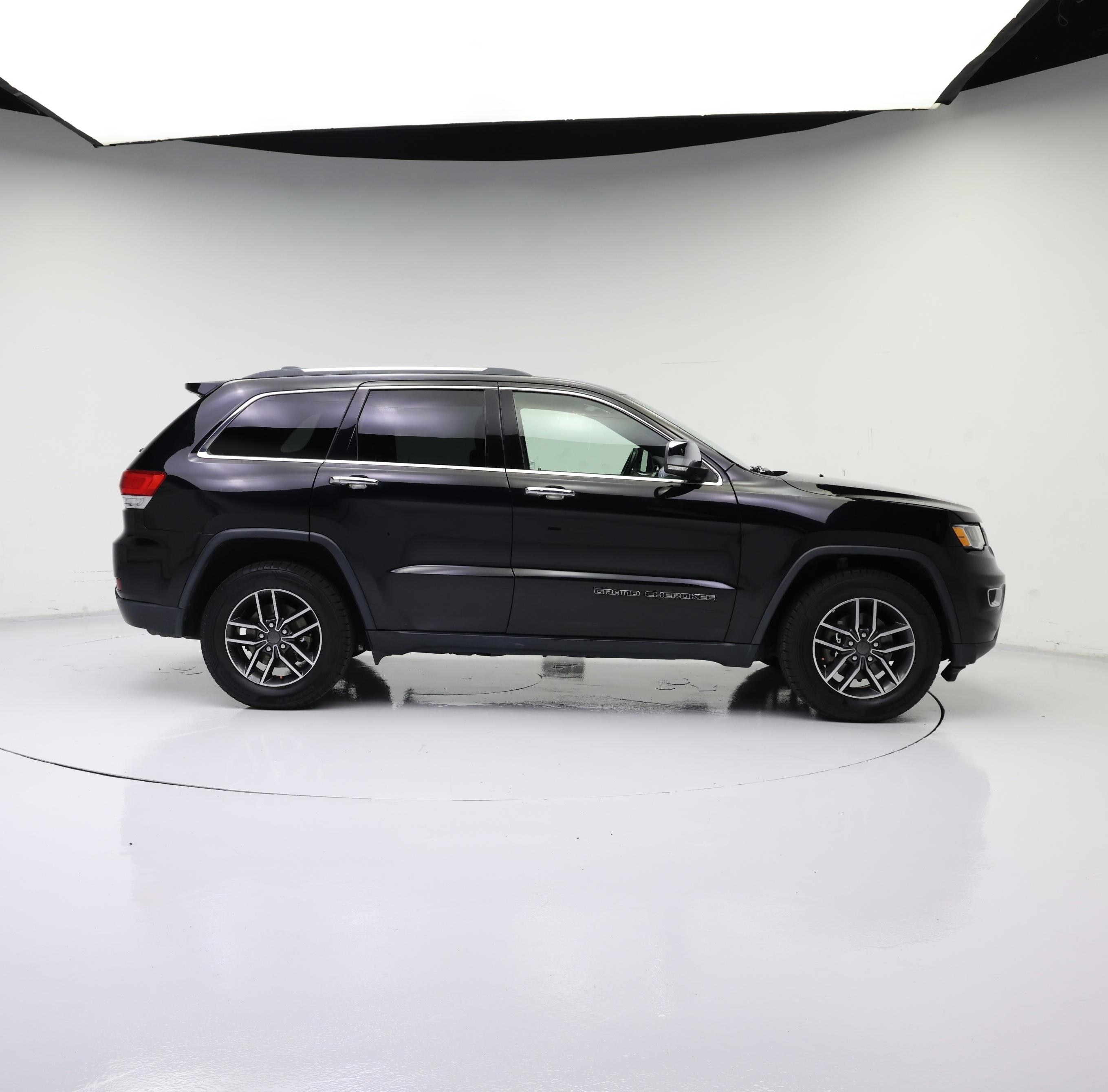 Thumbnail: 2019 Jeep Grand Cherokee - 7