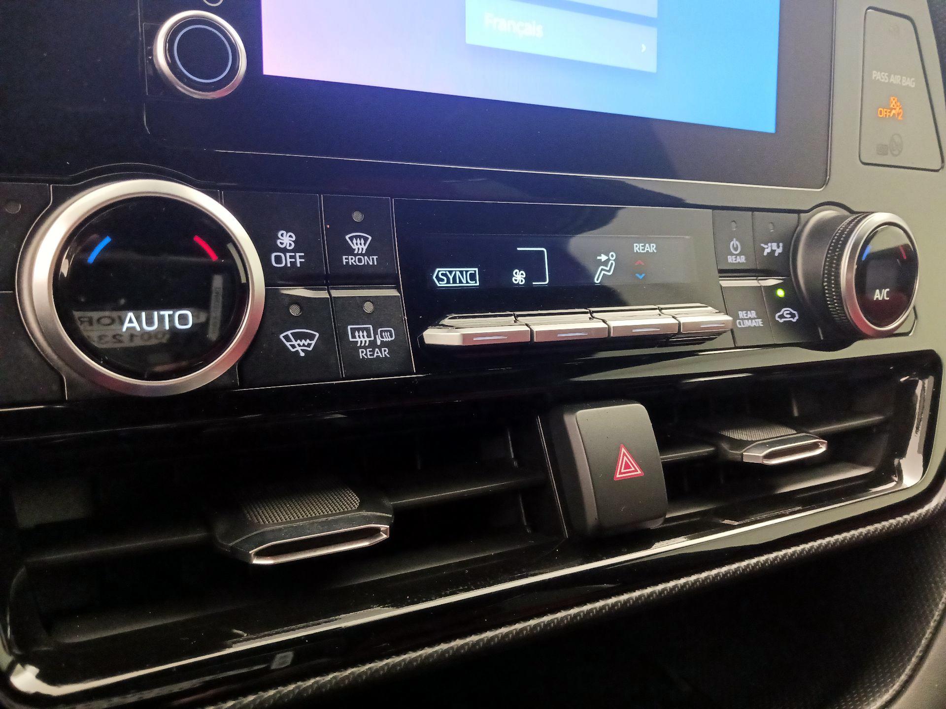 Thumbnail: 2024 Toyota Highlander - 16