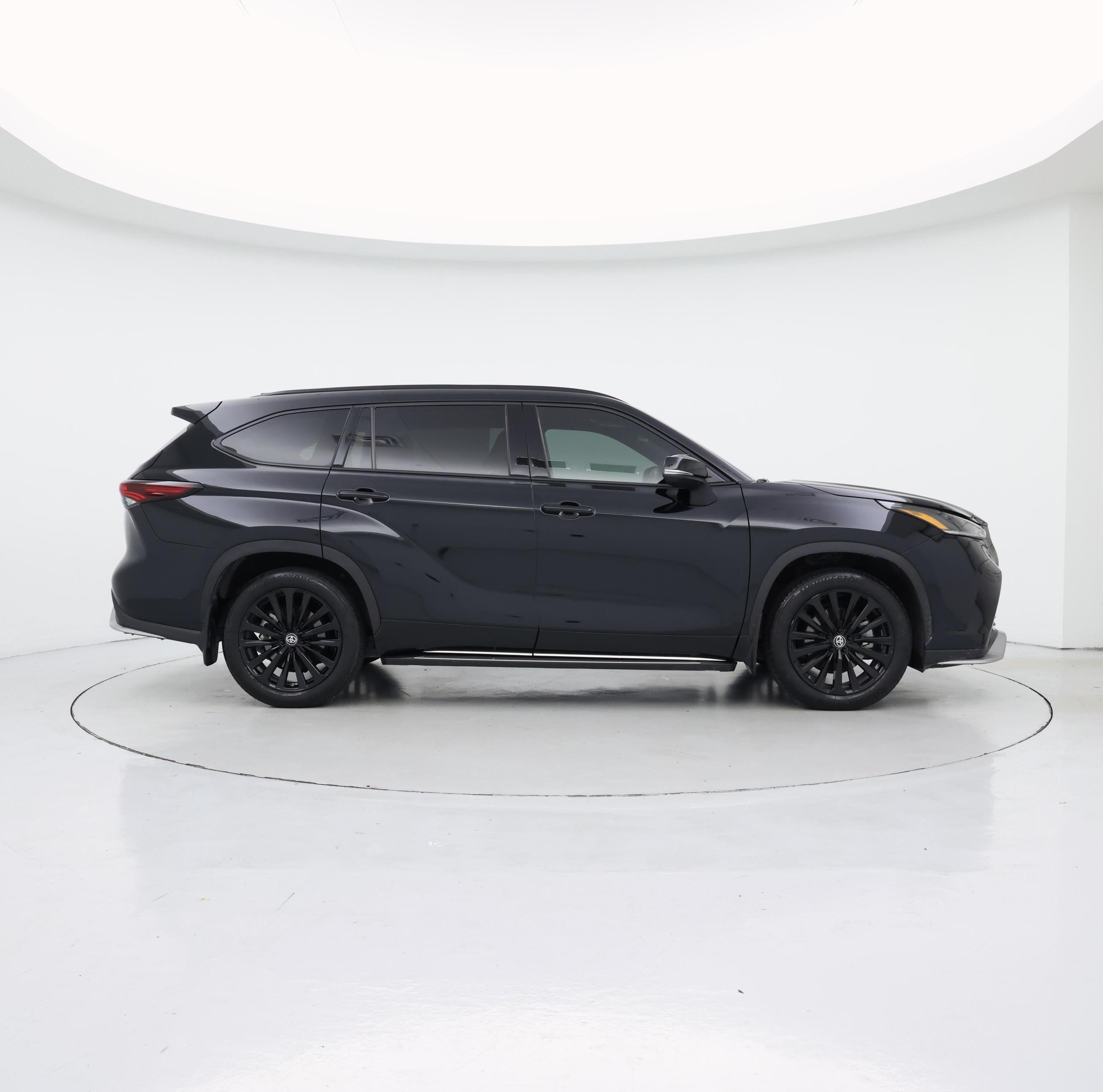 Thumbnail: 2024 Toyota Highlander - 7
