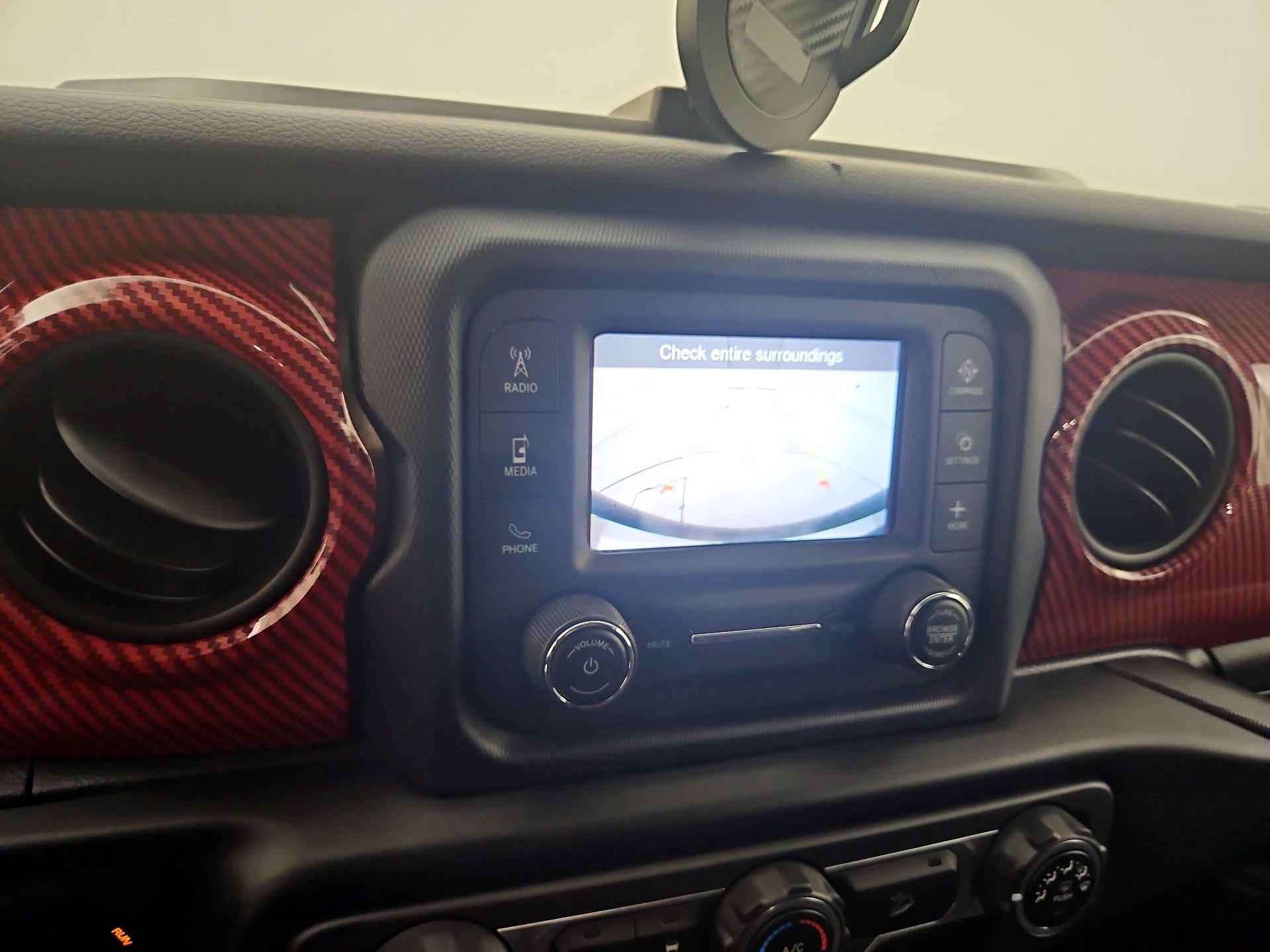 Thumbnail: 2020 Jeep Wrangler - 14