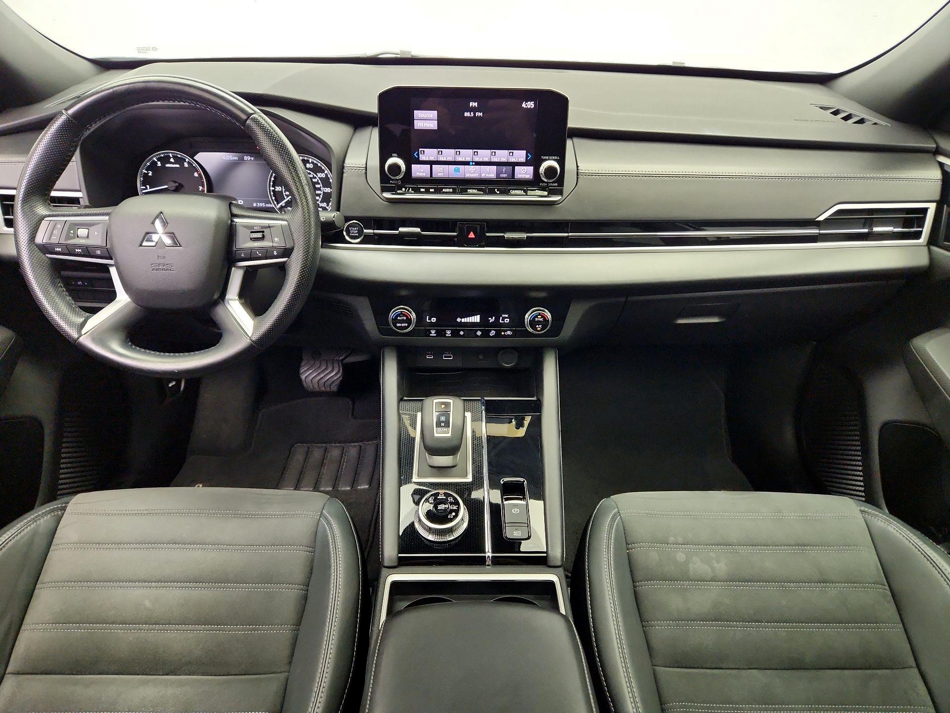 Thumbnail: 2022 Mitsubishi Outlander - 9