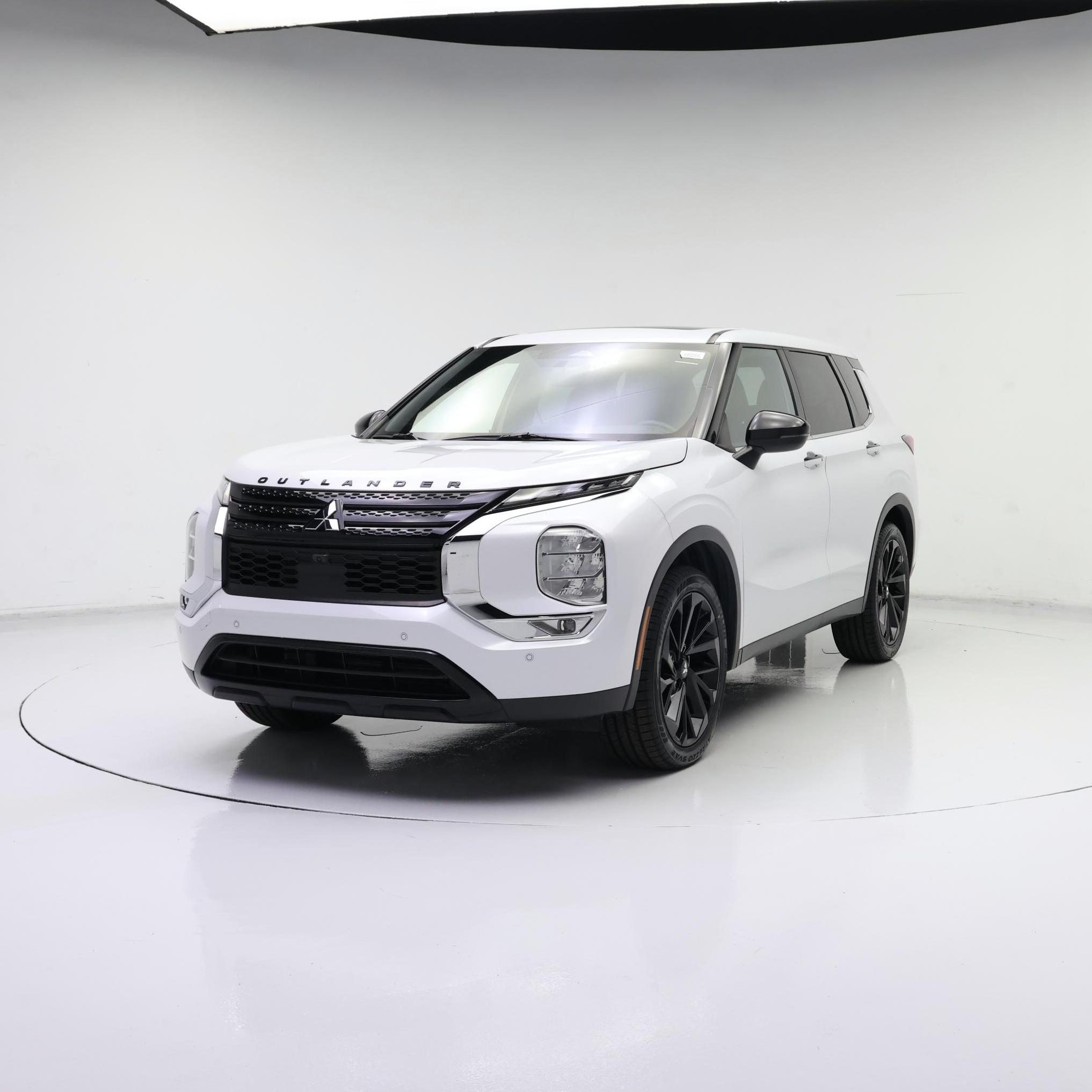 Thumbnail: 2022 Mitsubishi Outlander - 4